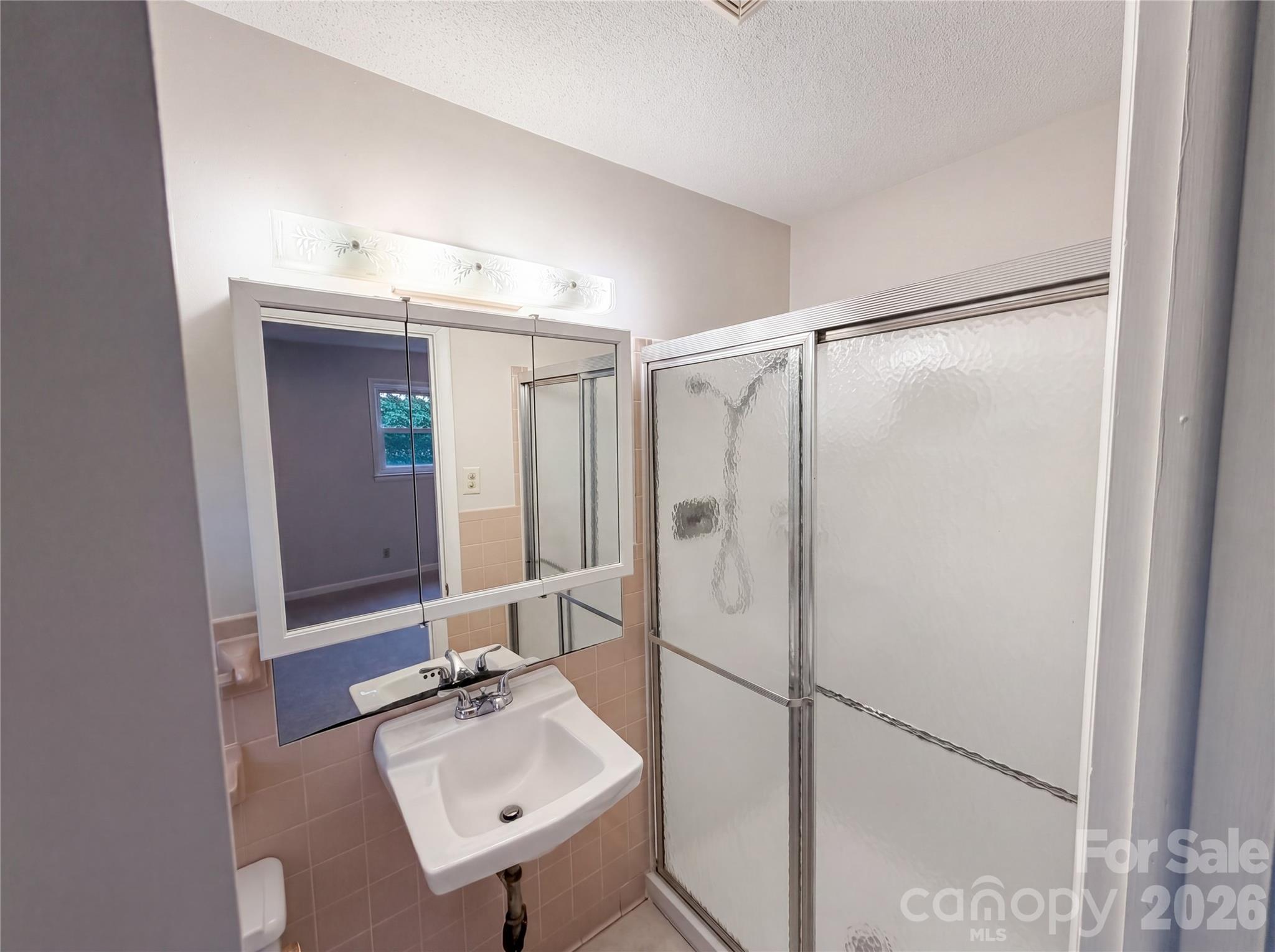 128 Greenview Drive Property Photo 14