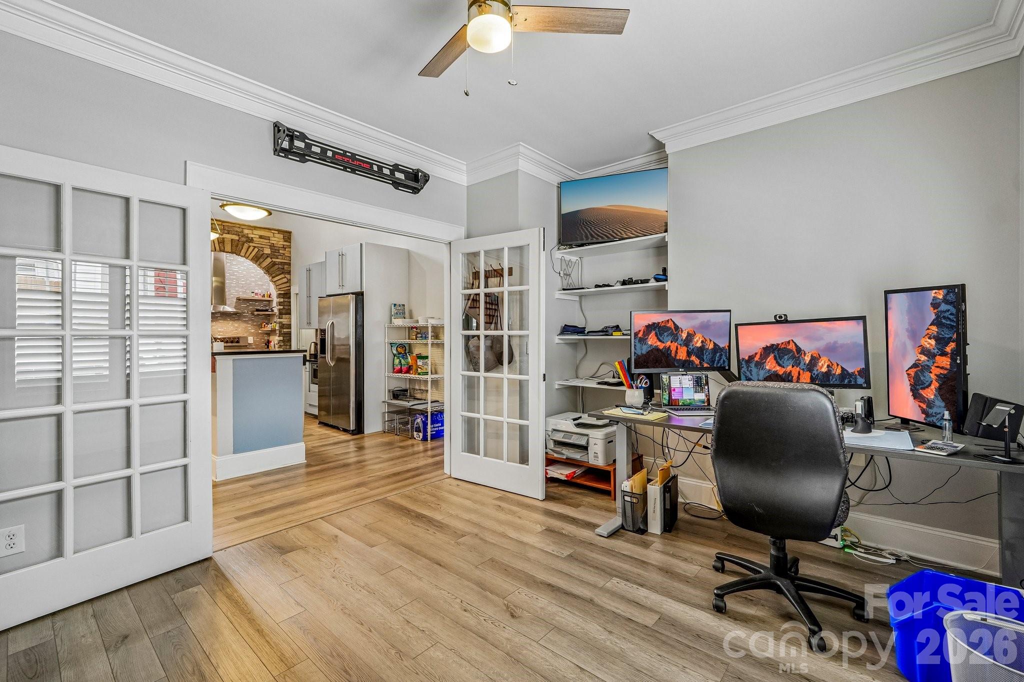 611 E 37th Street Property Photo 16