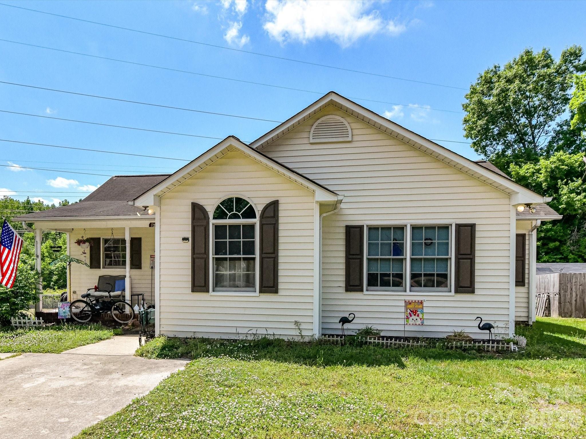 1472 Ridgewood Drive Property Photo 4