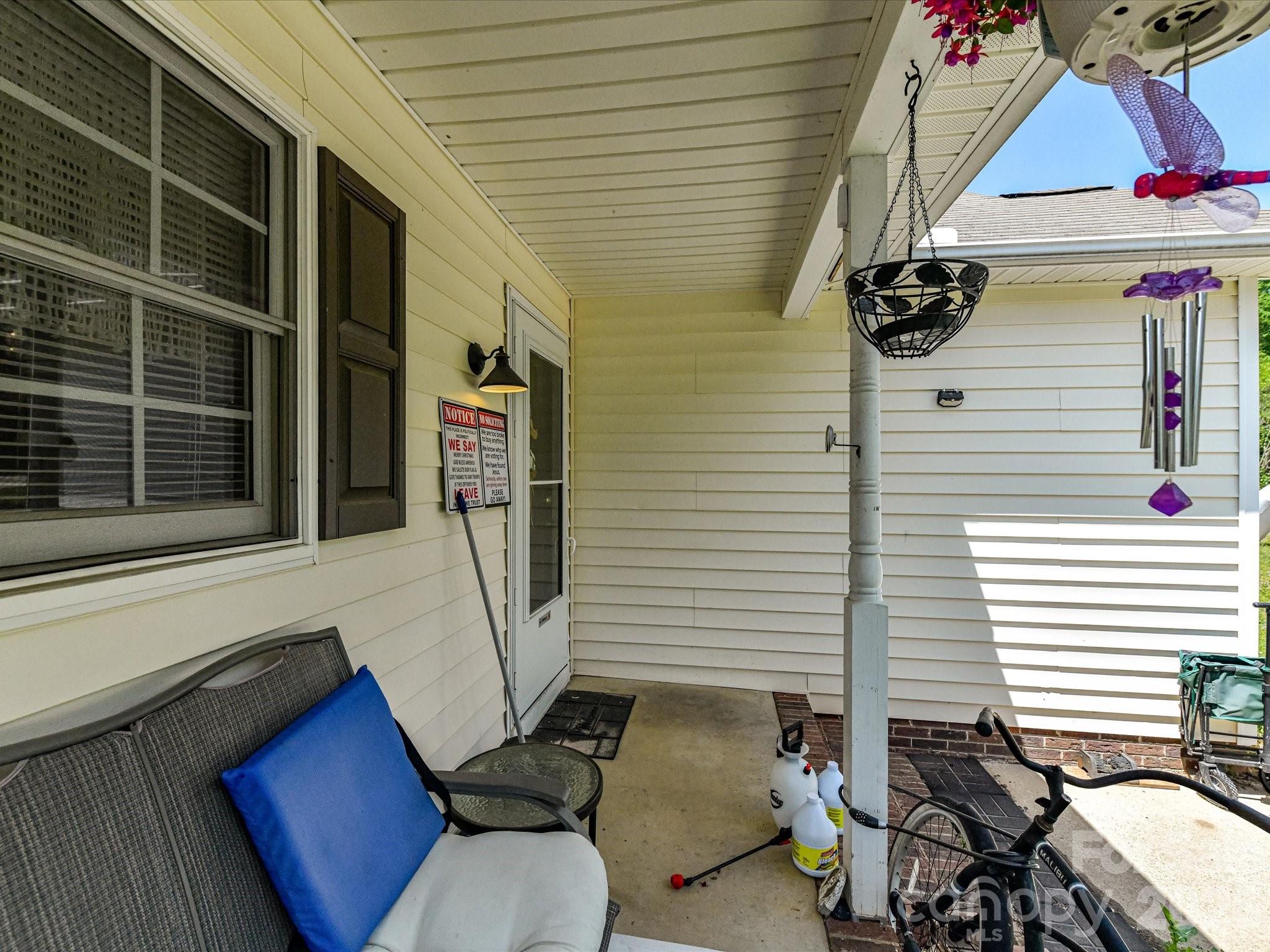 1472 Ridgewood Drive Property Photo 5