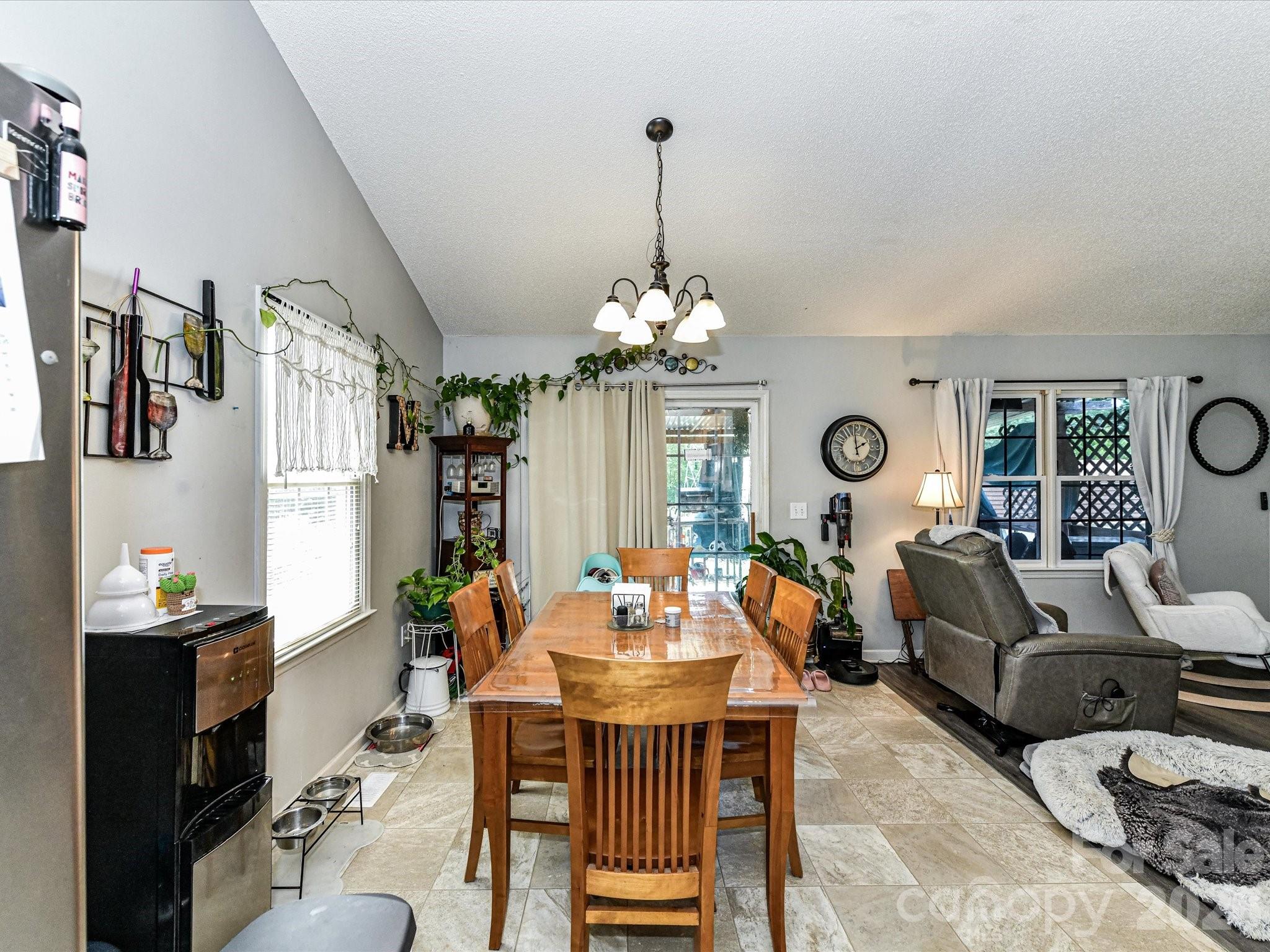 1472 Ridgewood Drive Property Photo 13