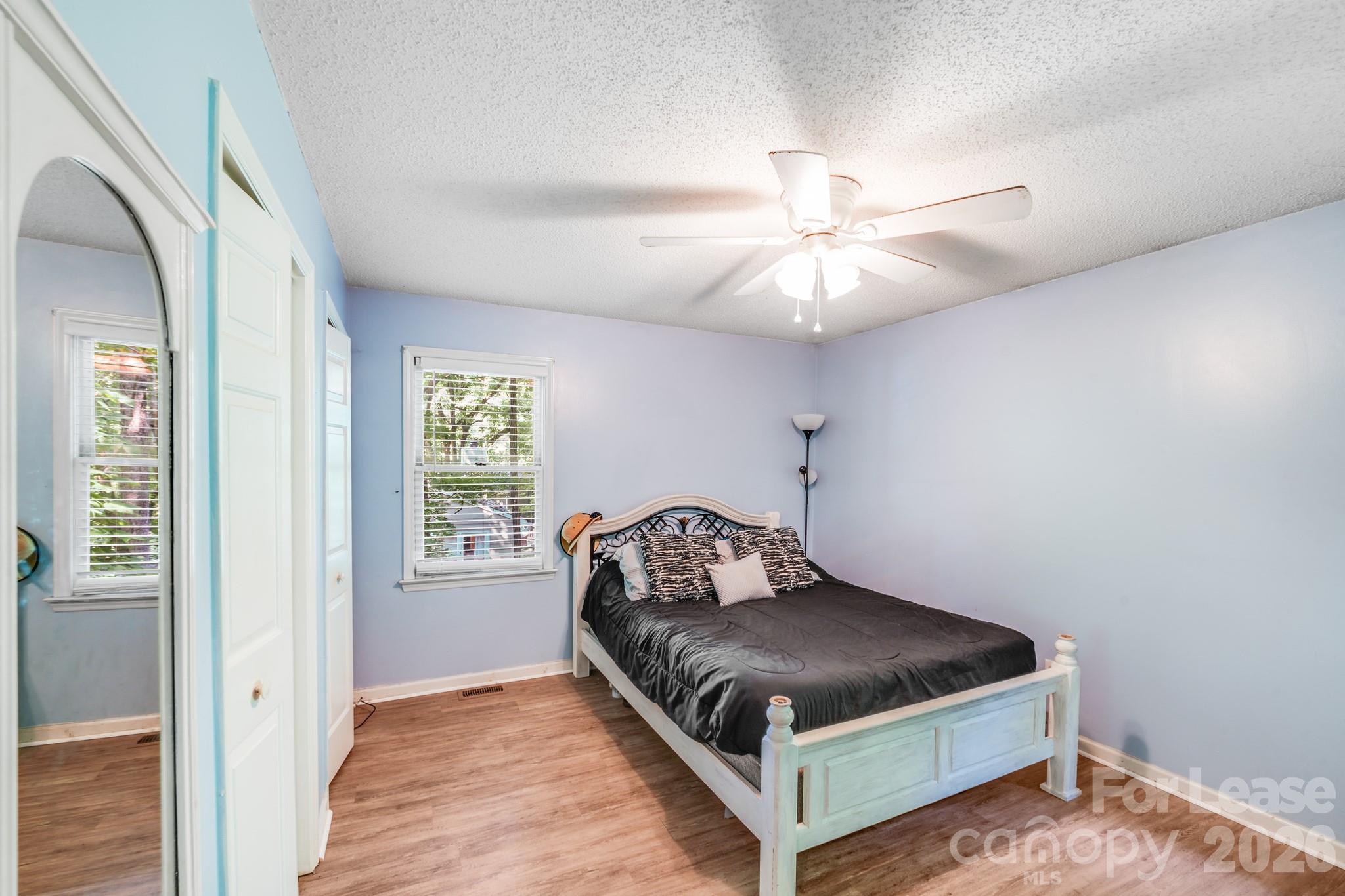 2116 Bon Villa Way Property Photo 12