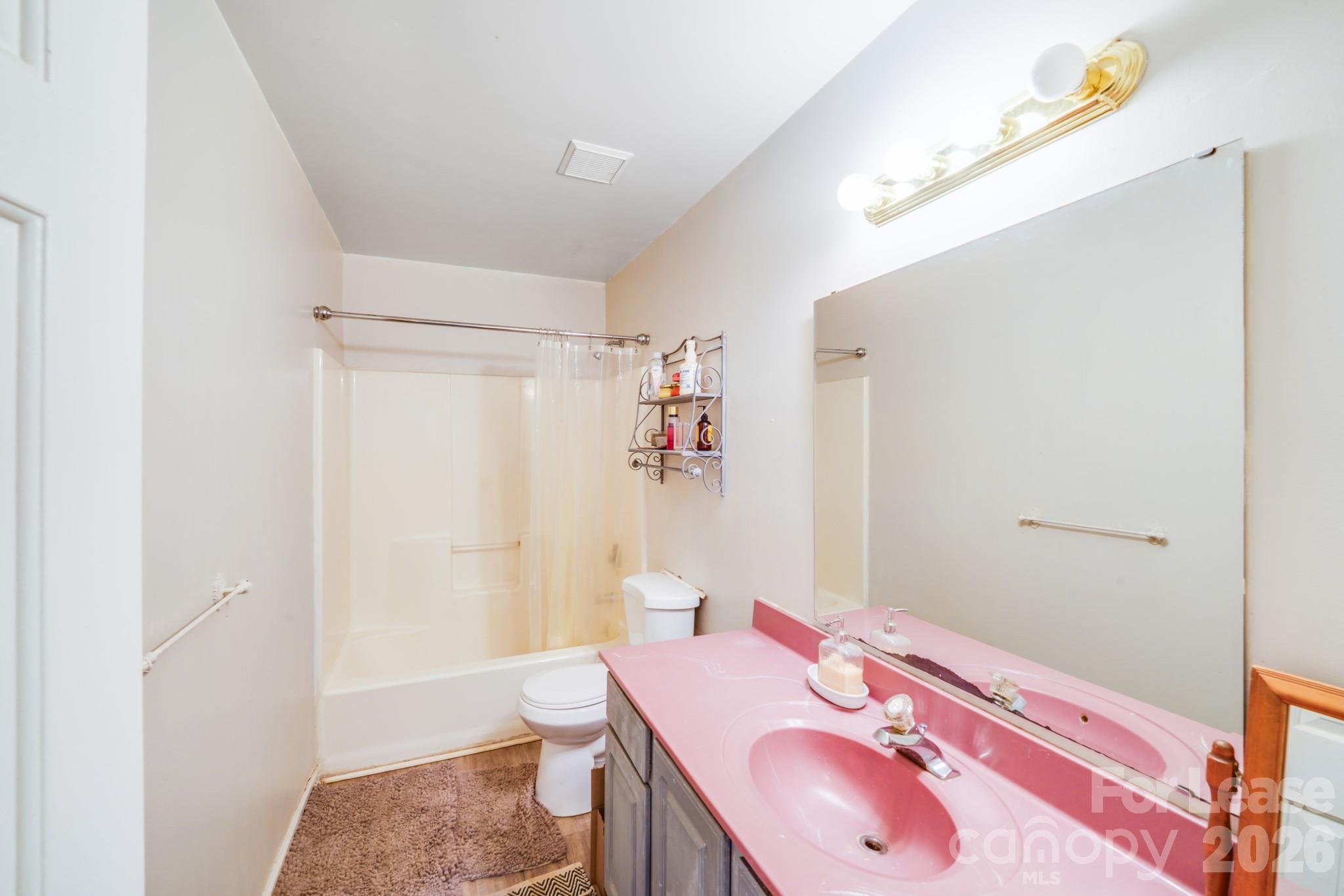 2116 Bon Villa Way Property Photo 15