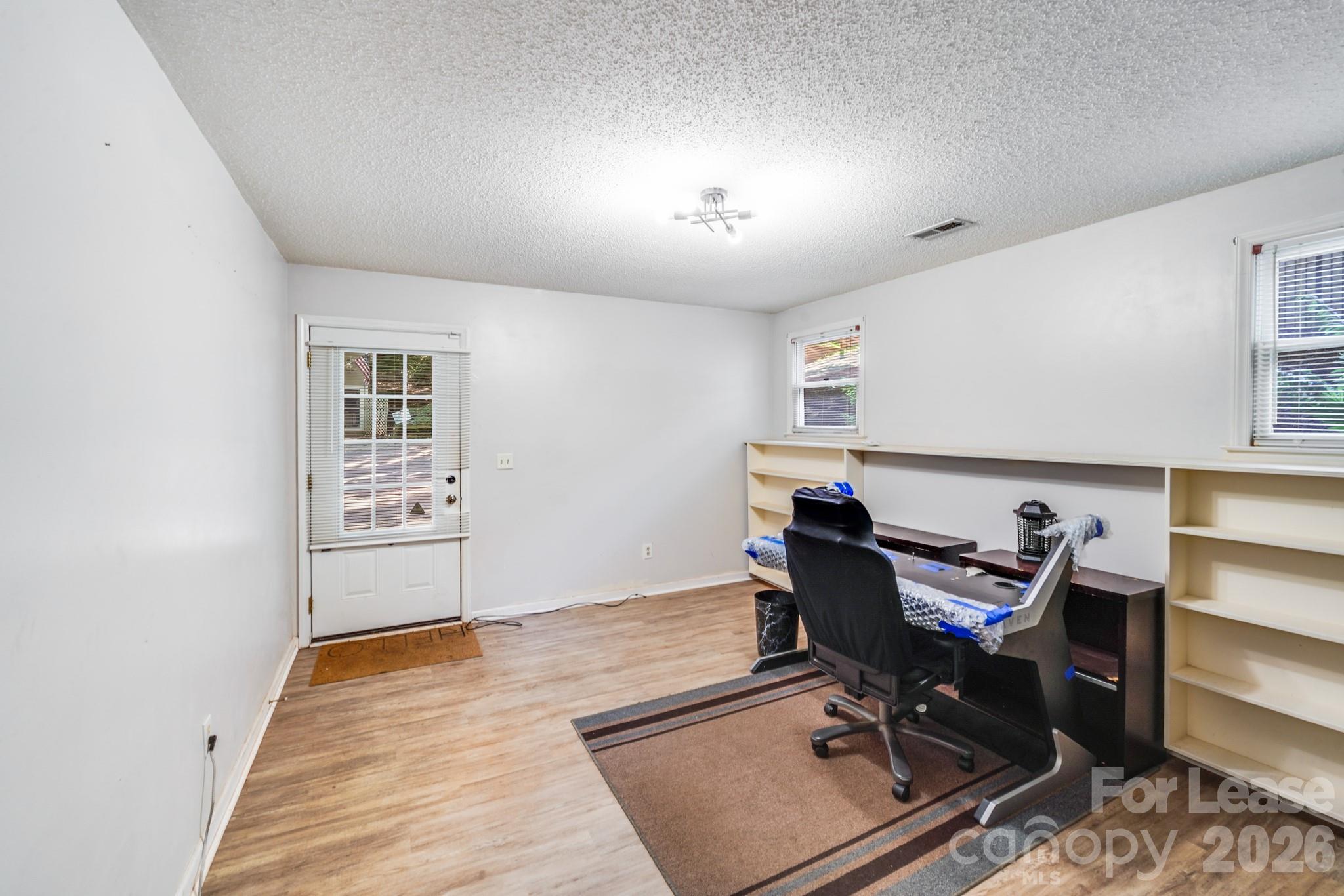 2116 Bon Villa Way Property Photo 16