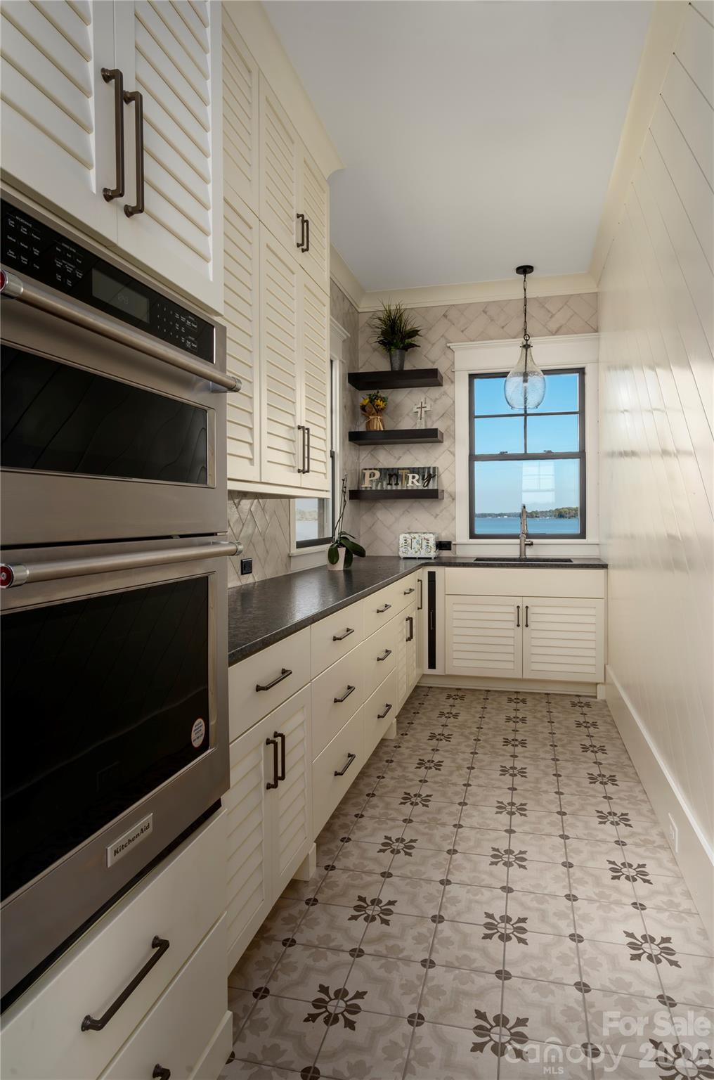 4835 Kiser Island Road Property Photo 17