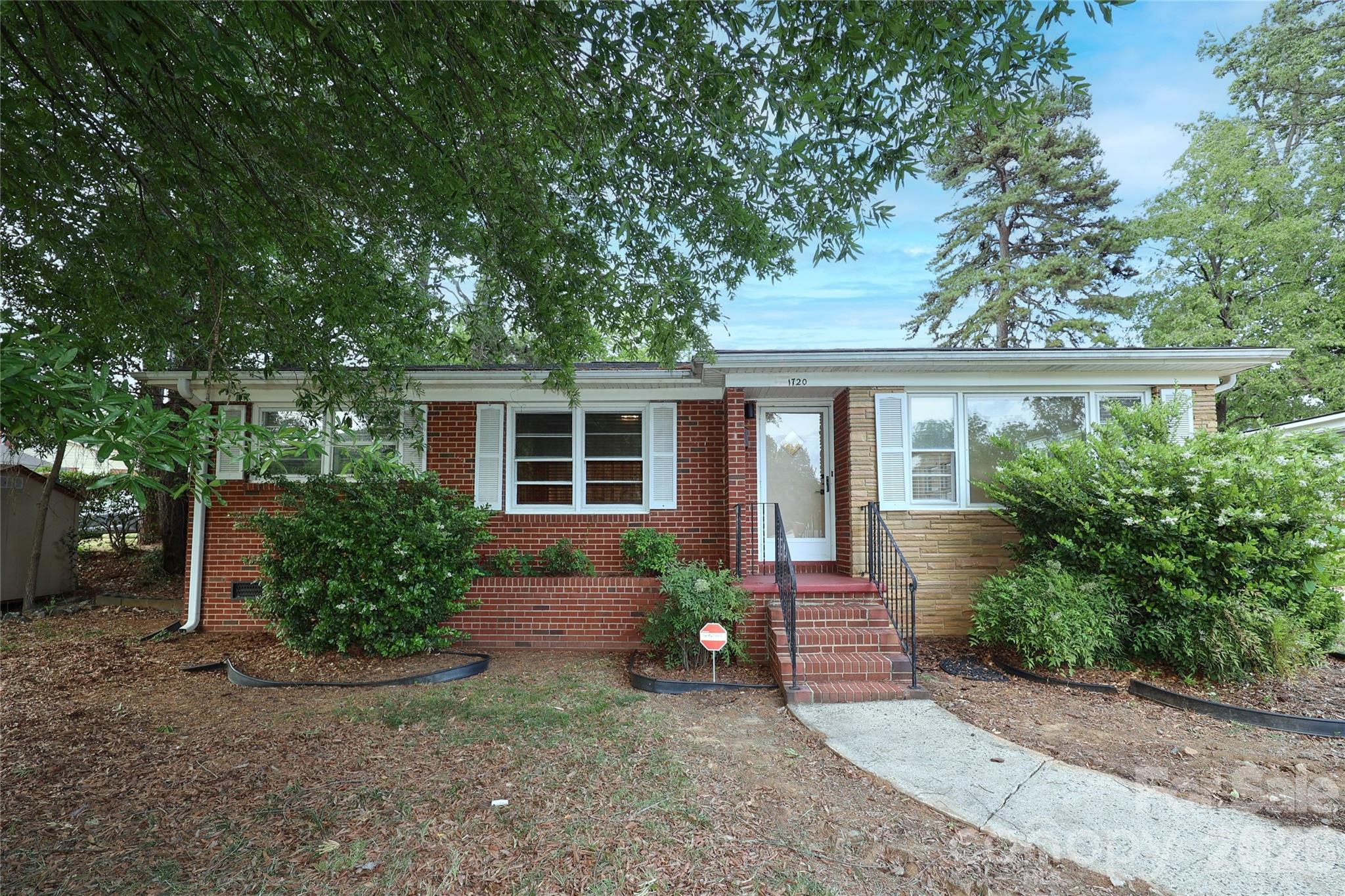 1720 Miles Court Property Photo 2