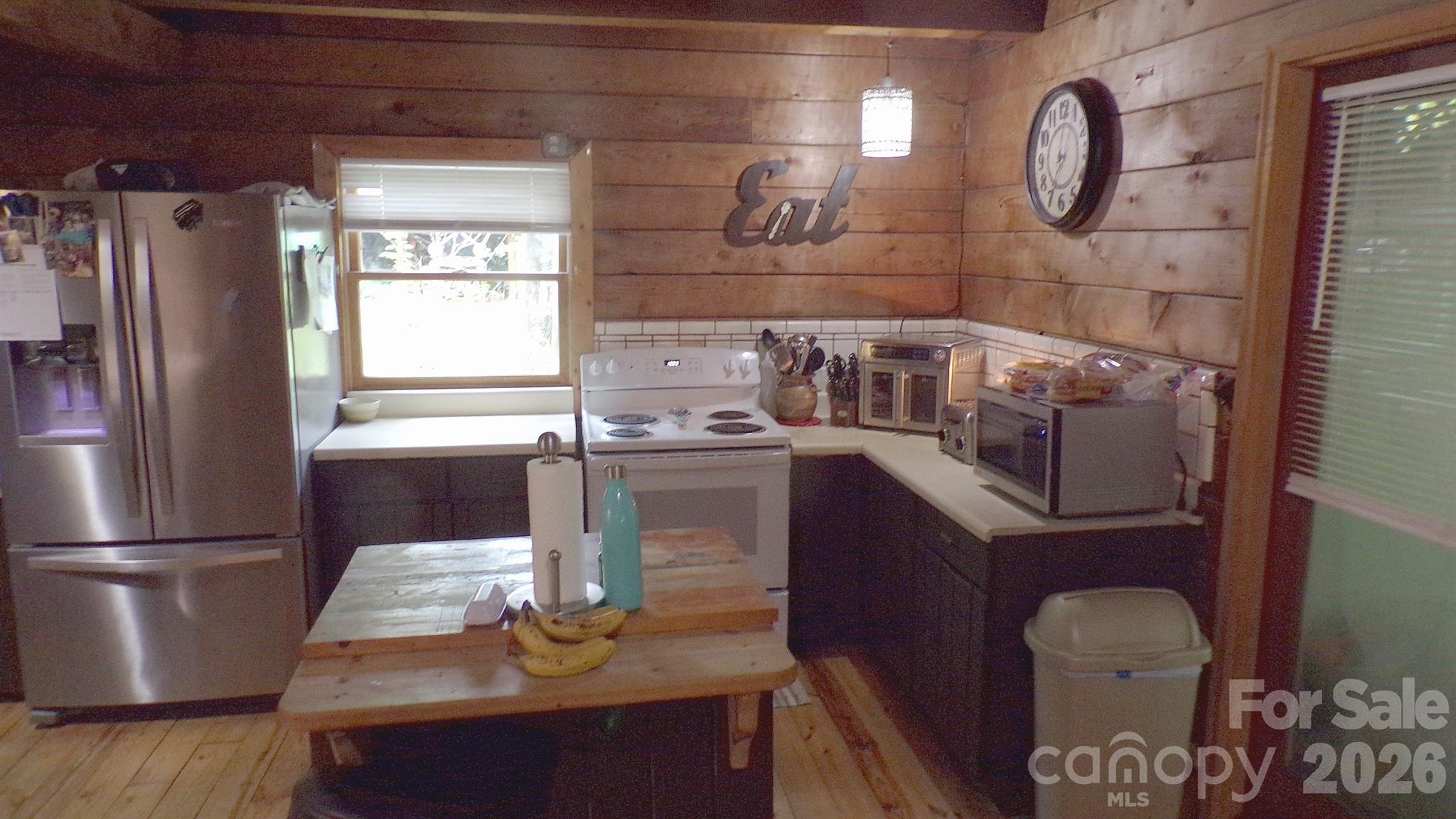 216 Paradise Road Property Photo 4