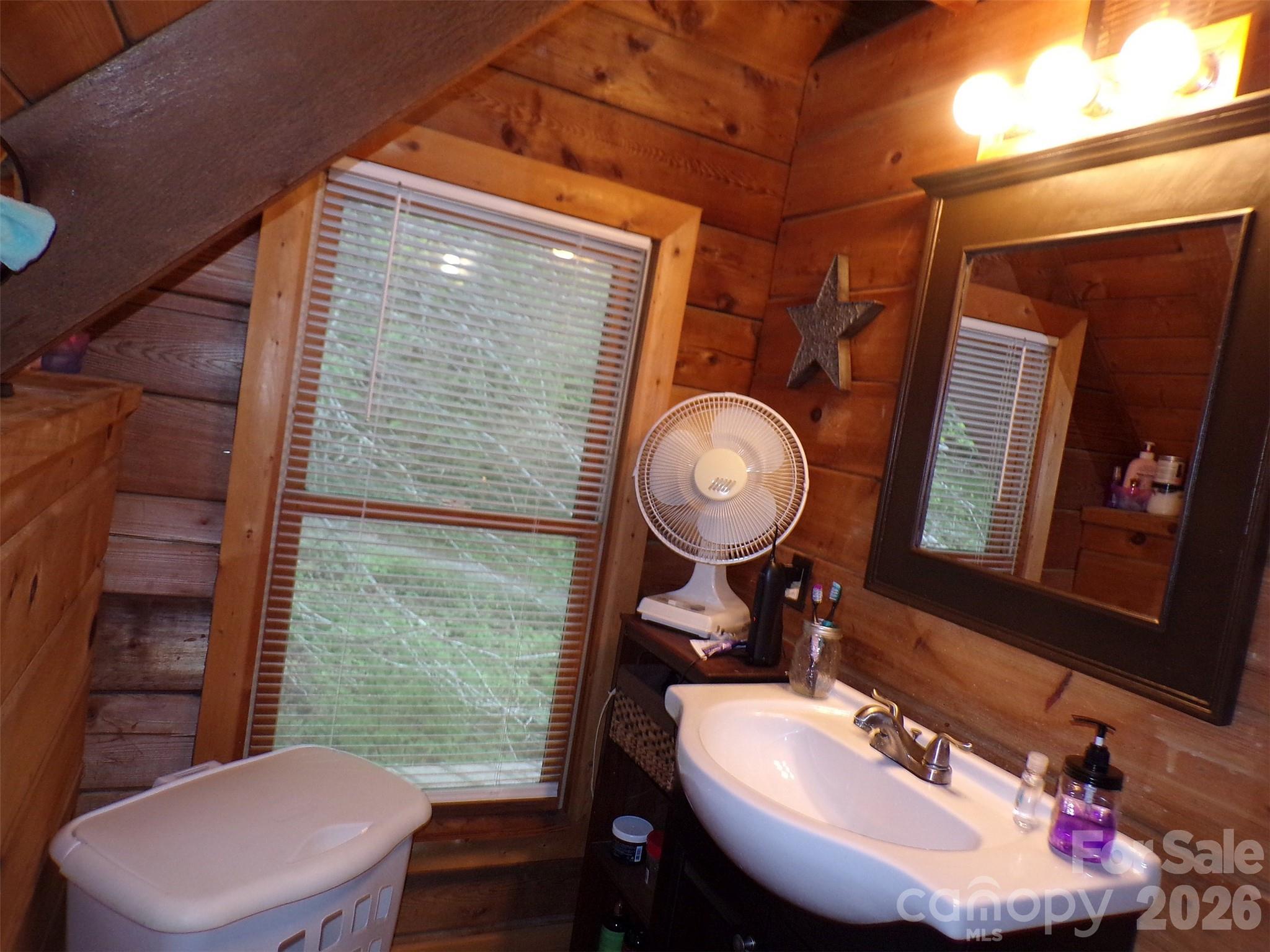 216 Paradise Road Property Photo 11
