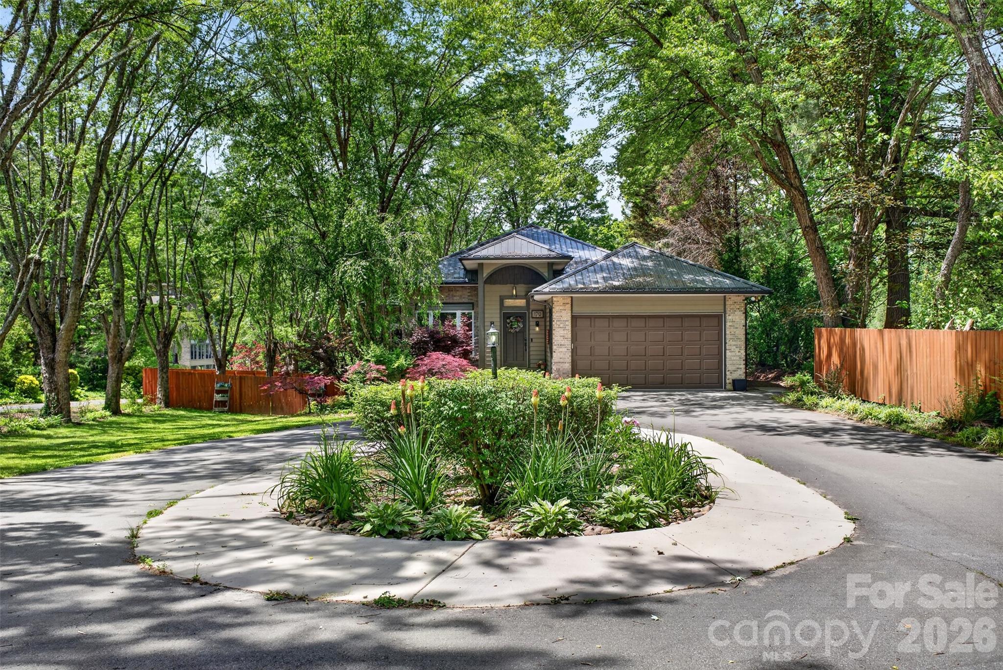 170 Weston Road Property Photo 2