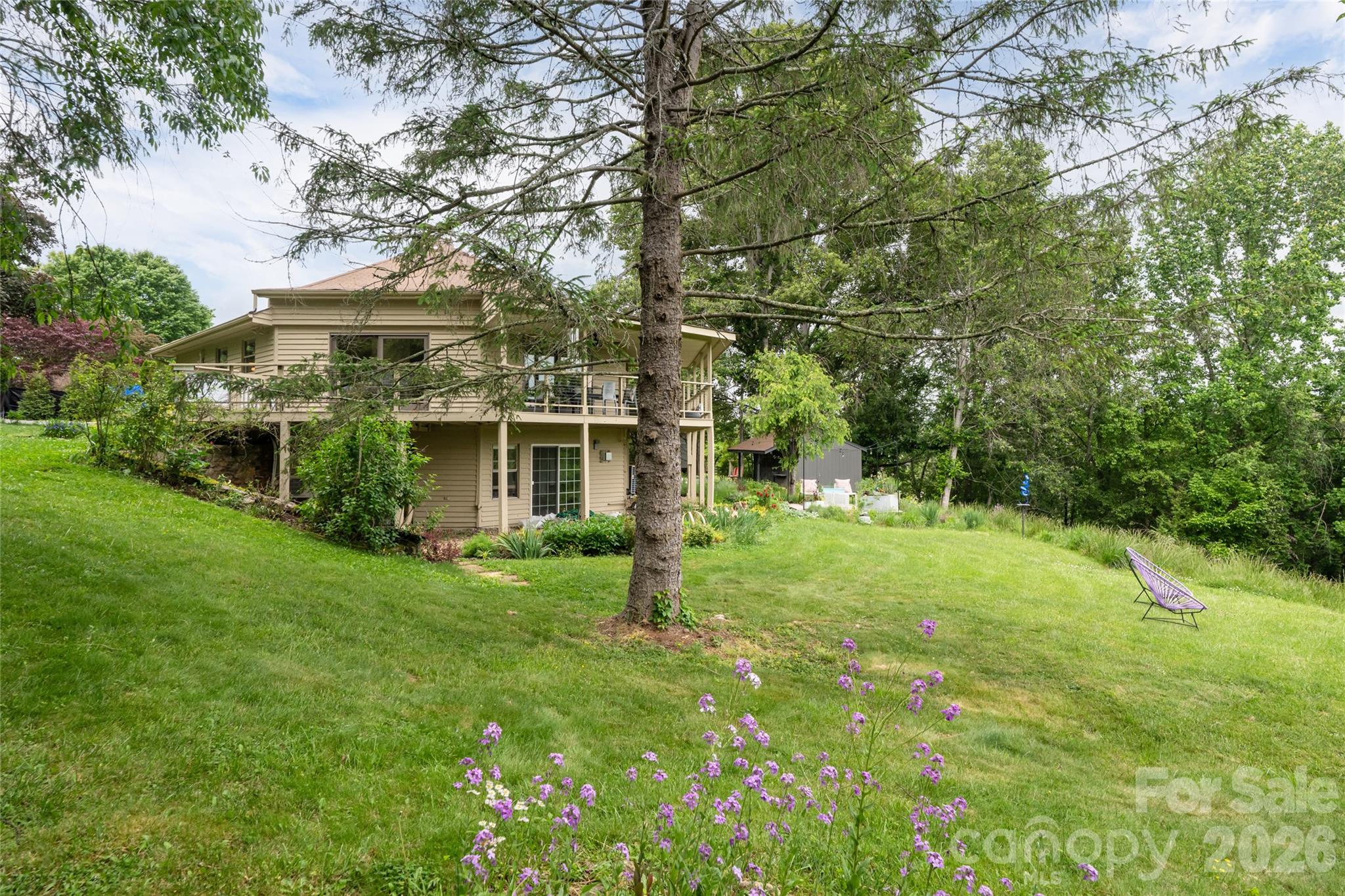 56 Donna Lane Property Photo 1