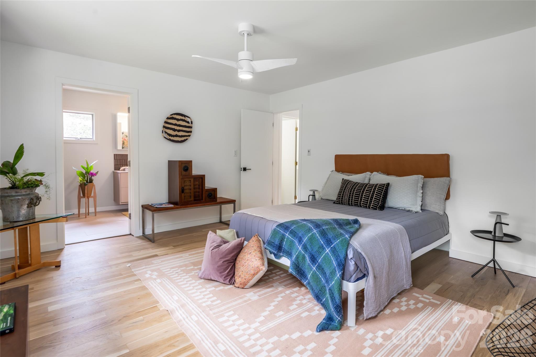 56 Donna Lane Property Photo 10
