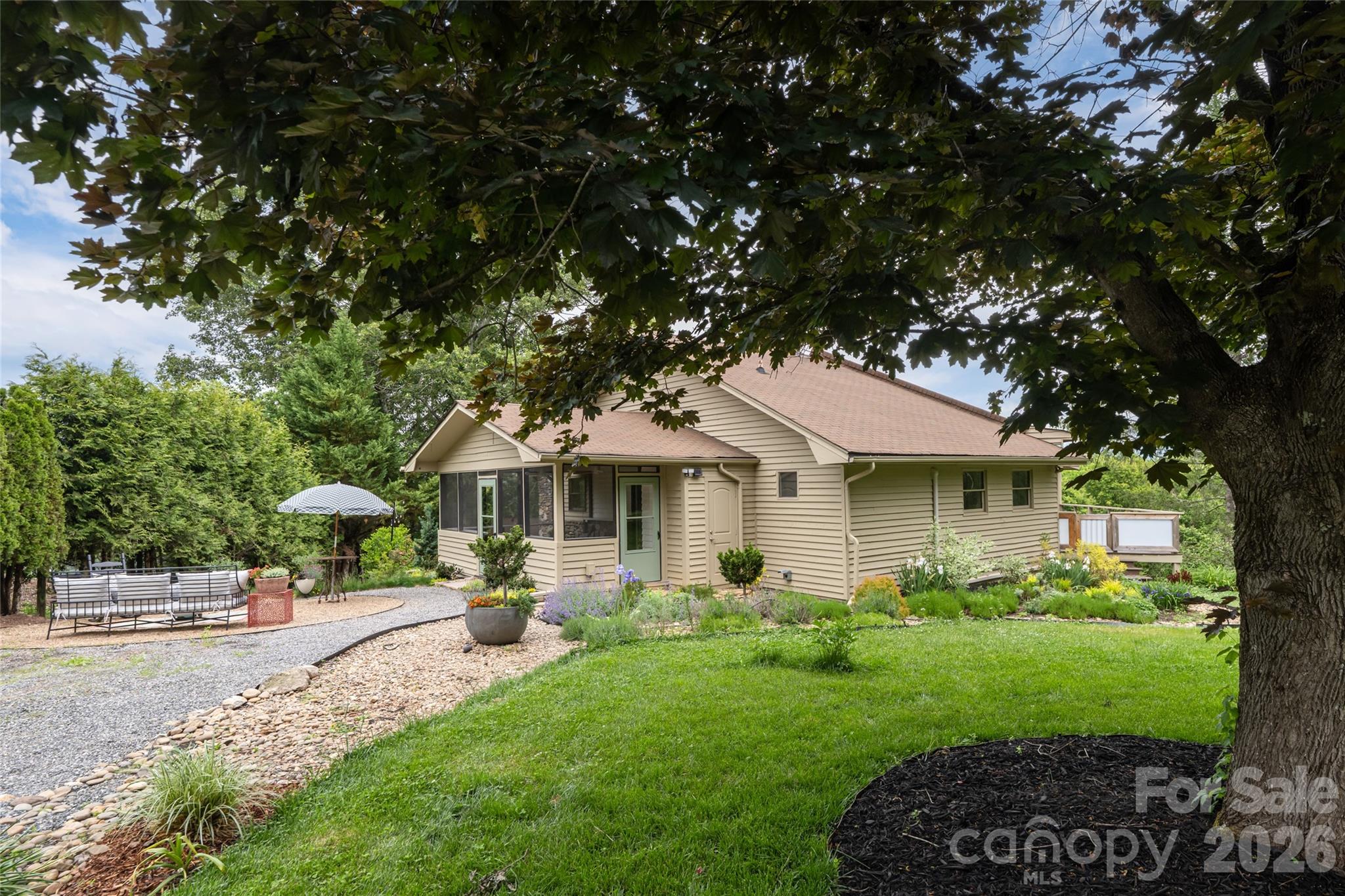 56 Donna Lane Property Photo 34