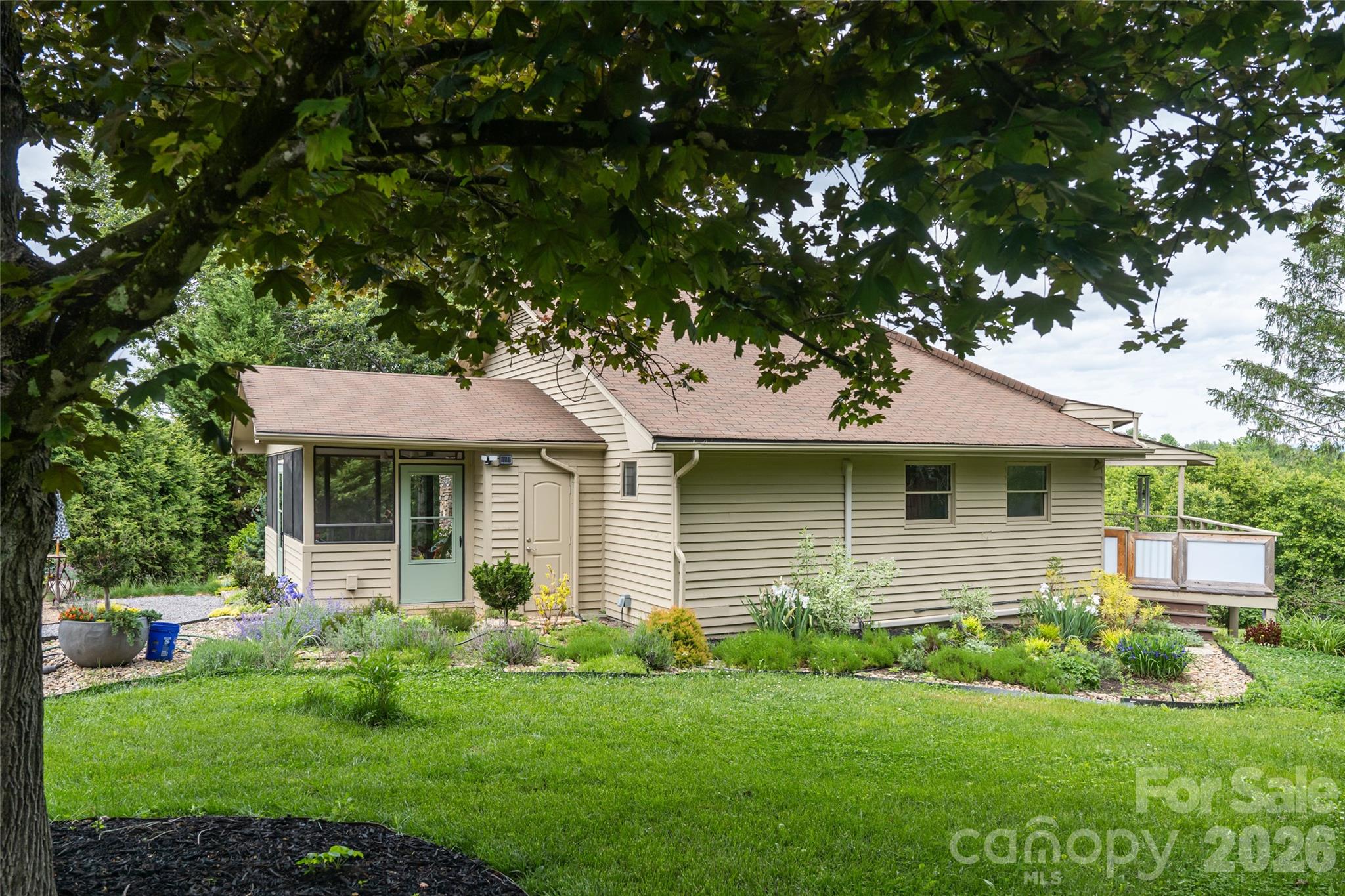 56 Donna Lane Property Photo 44