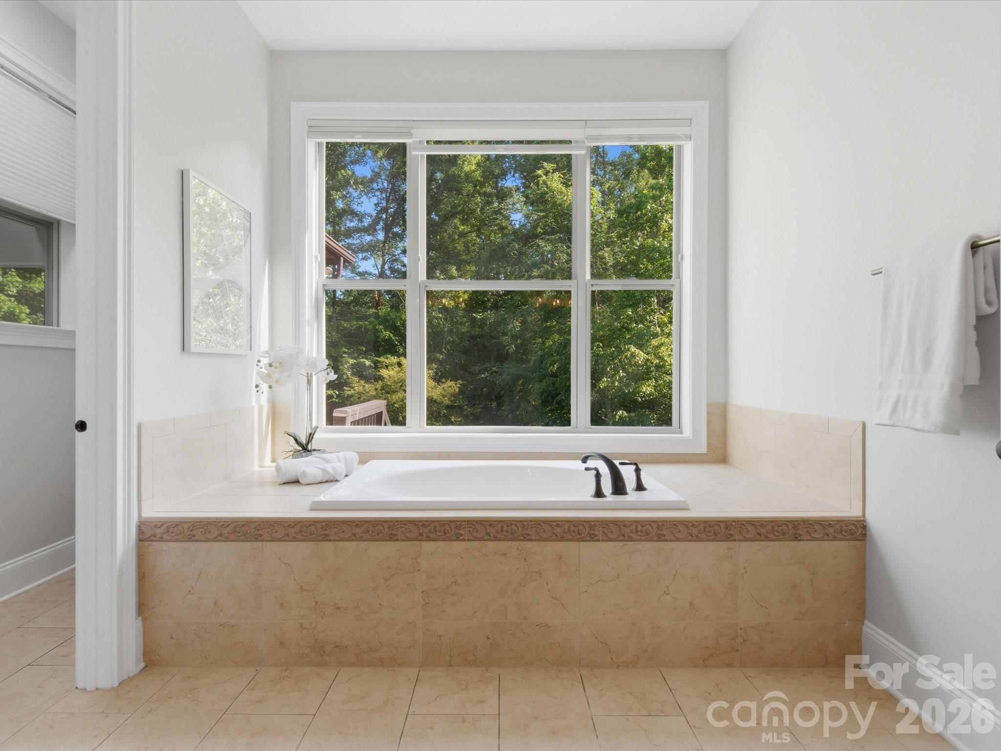 1126 Bromley Drive Property Photo 14