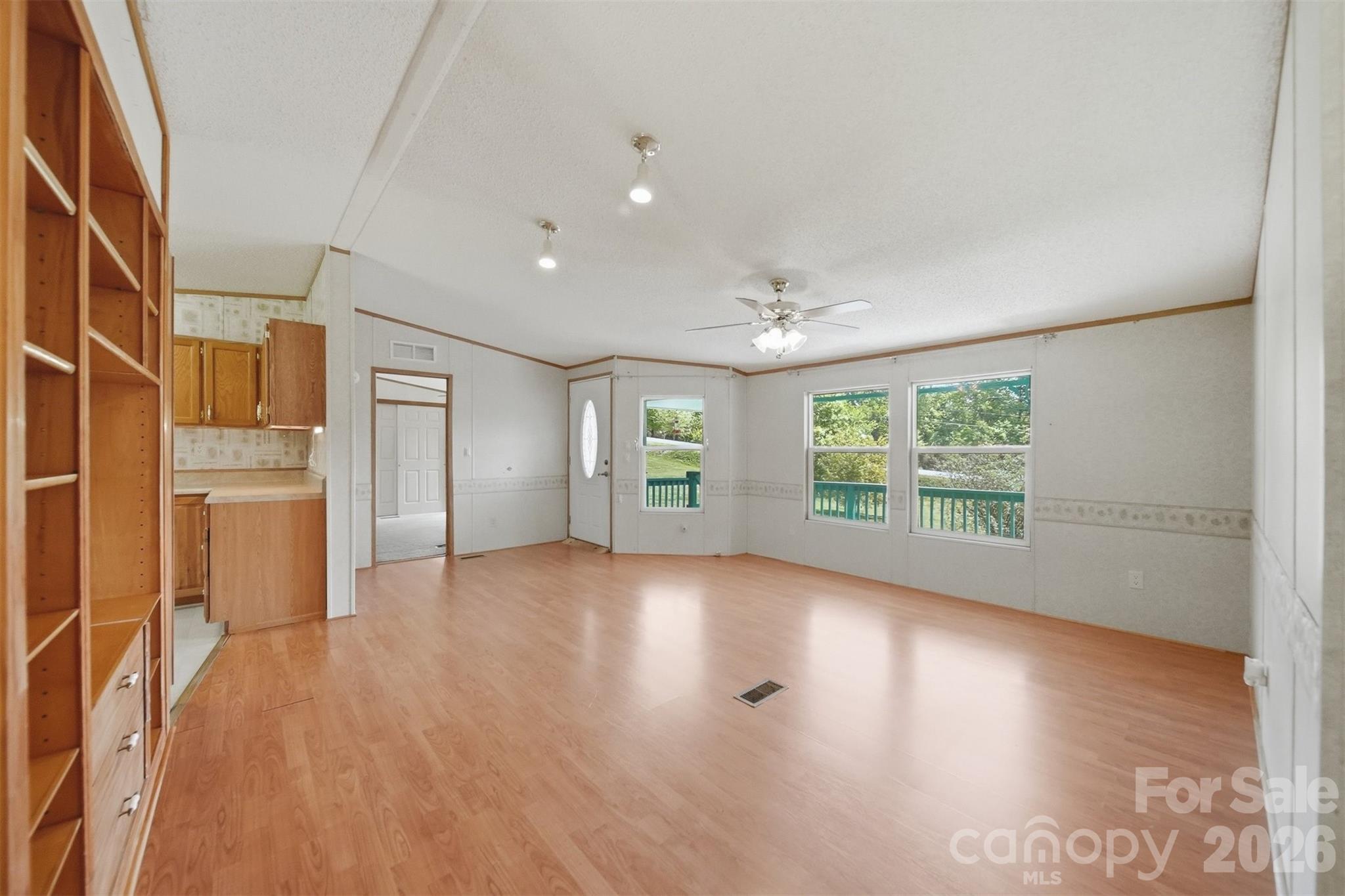 1488 Watermill Road Property Photo 2