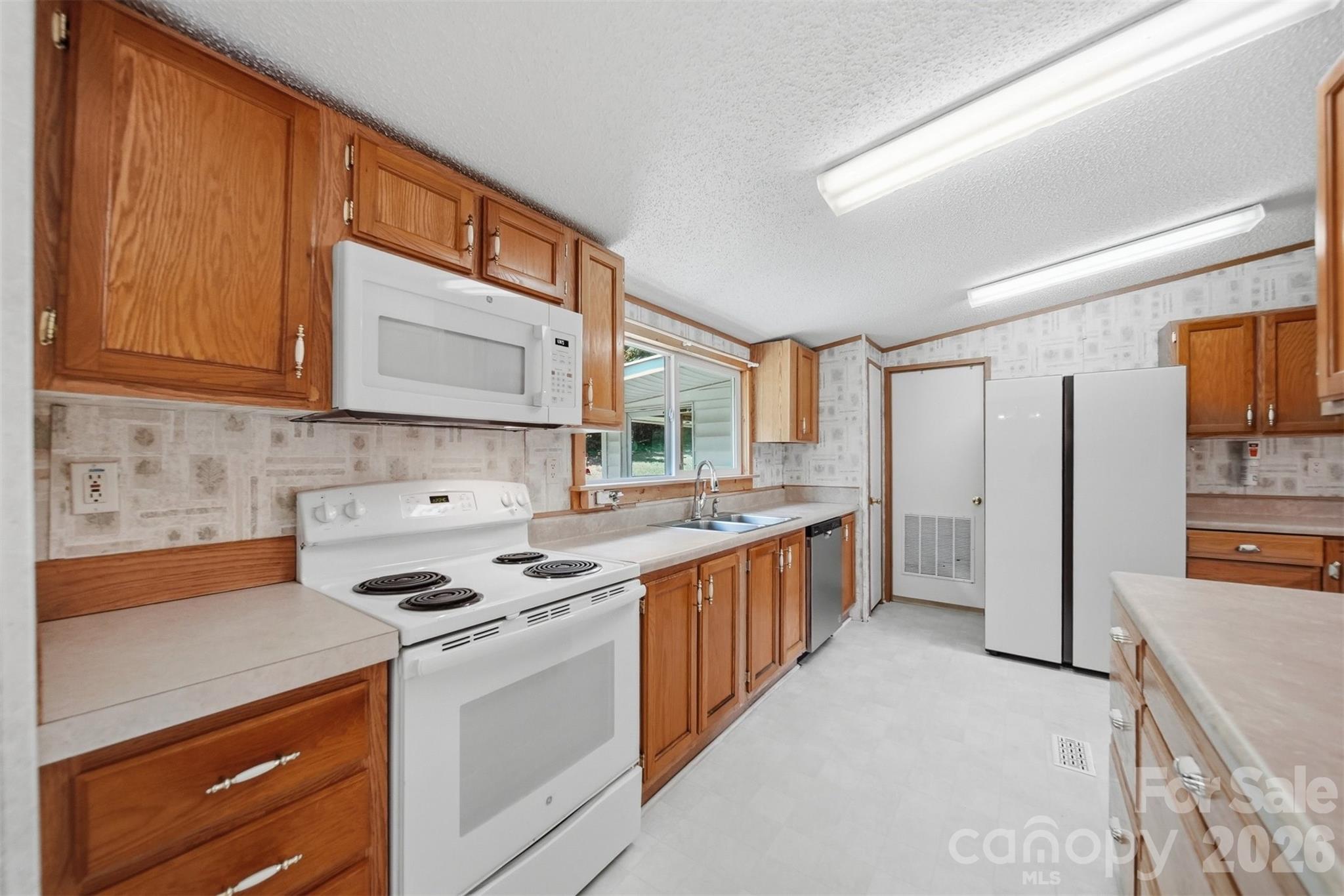 1488 Watermill Road Property Photo 9