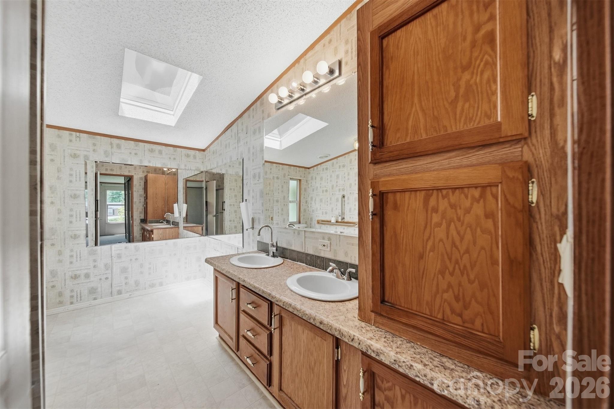 1488 Watermill Road Property Photo 17