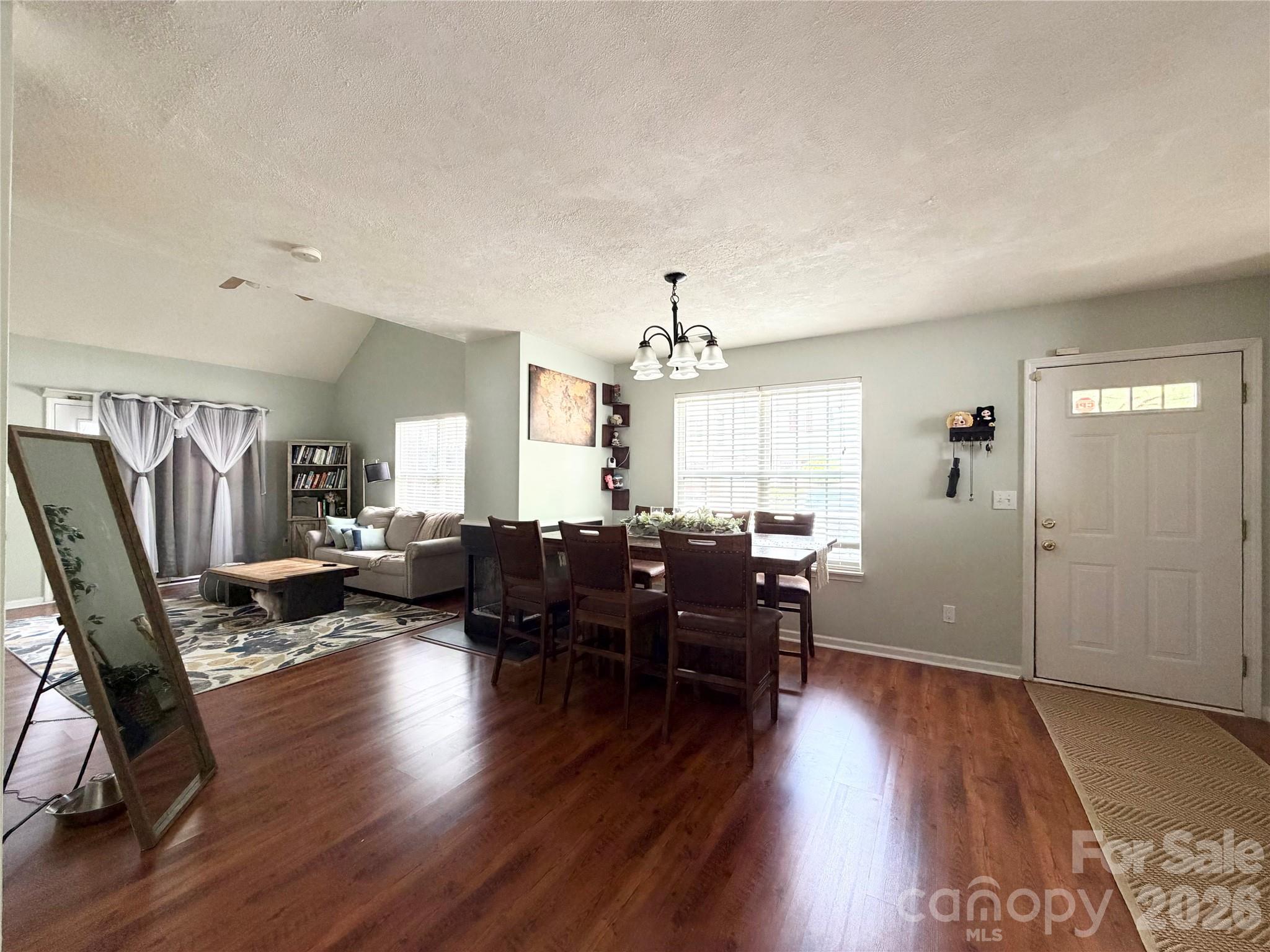 10206 University Park Lane Property Photo 6