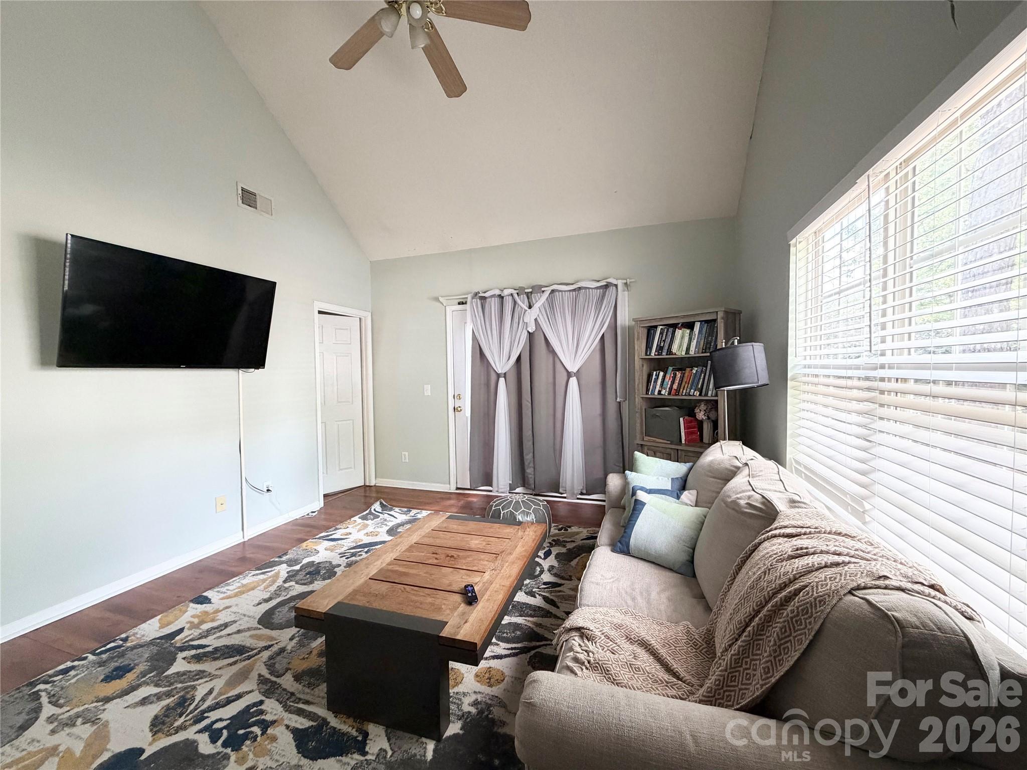 10206 University Park Lane Property Photo 8