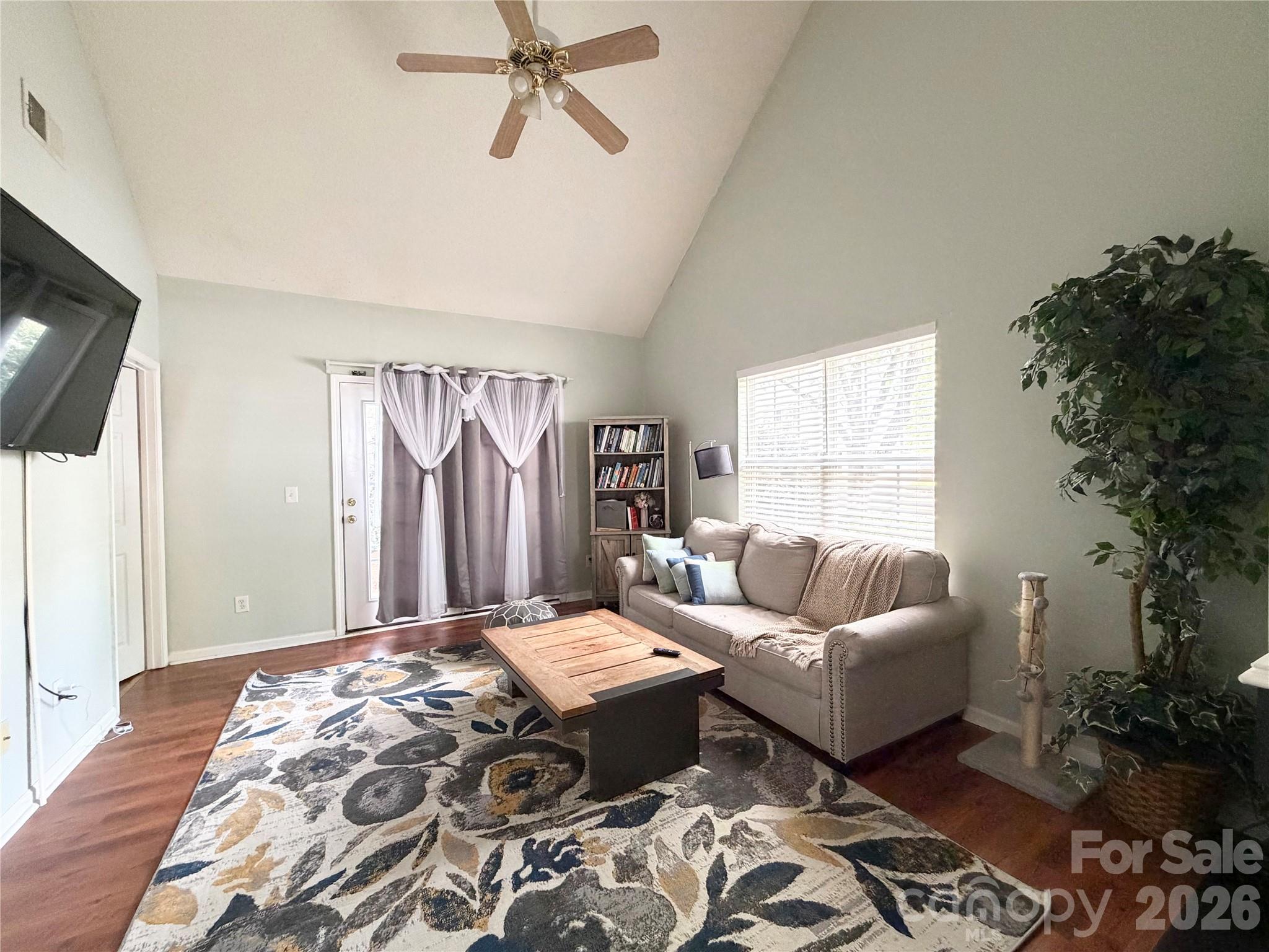 10206 University Park Lane Property Photo 9