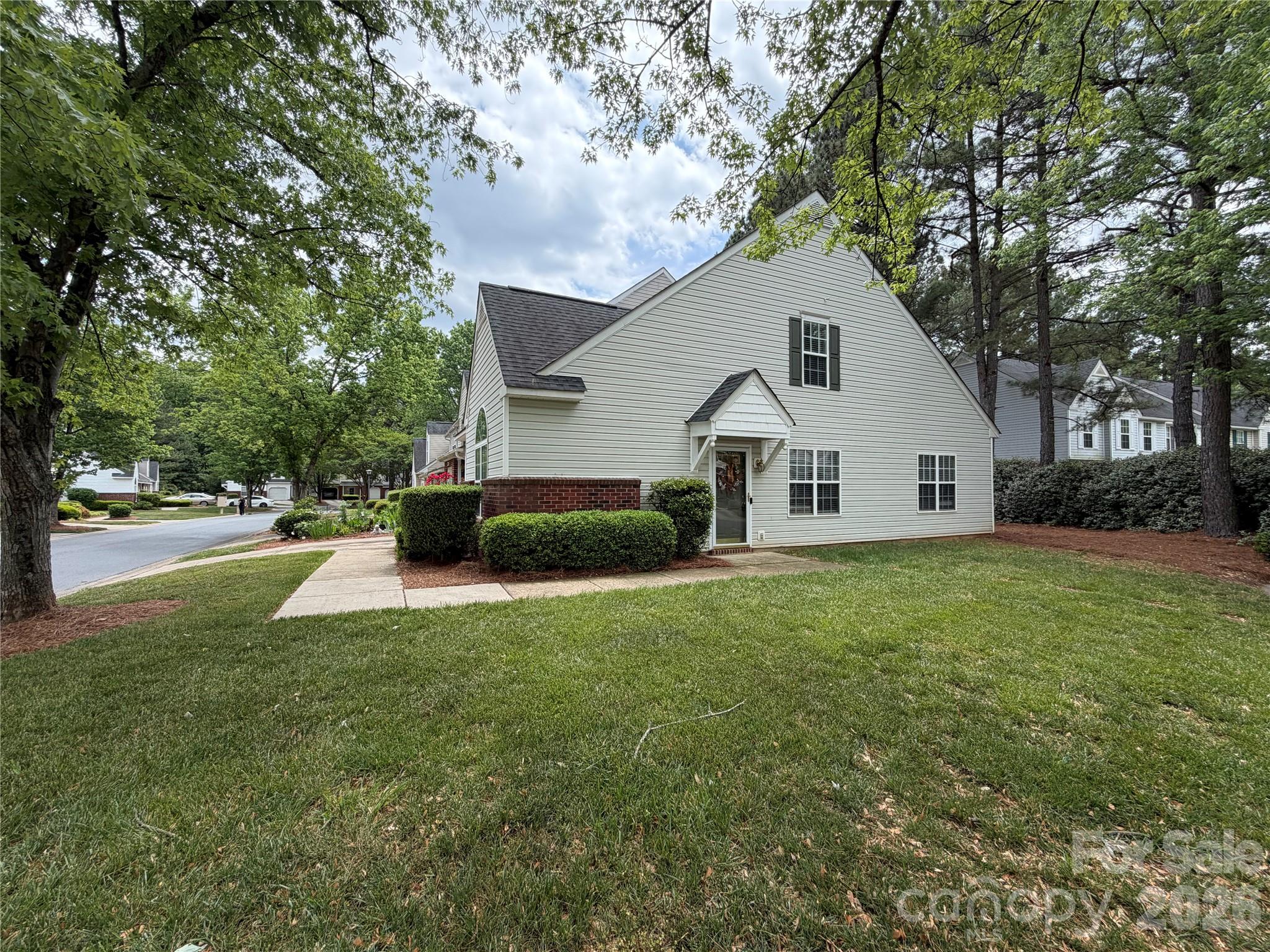 10206 University Park Lane Property Photo 32