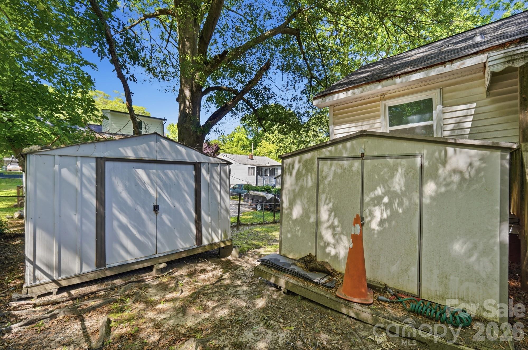 1018 W 5th Avenue Property Photo 24