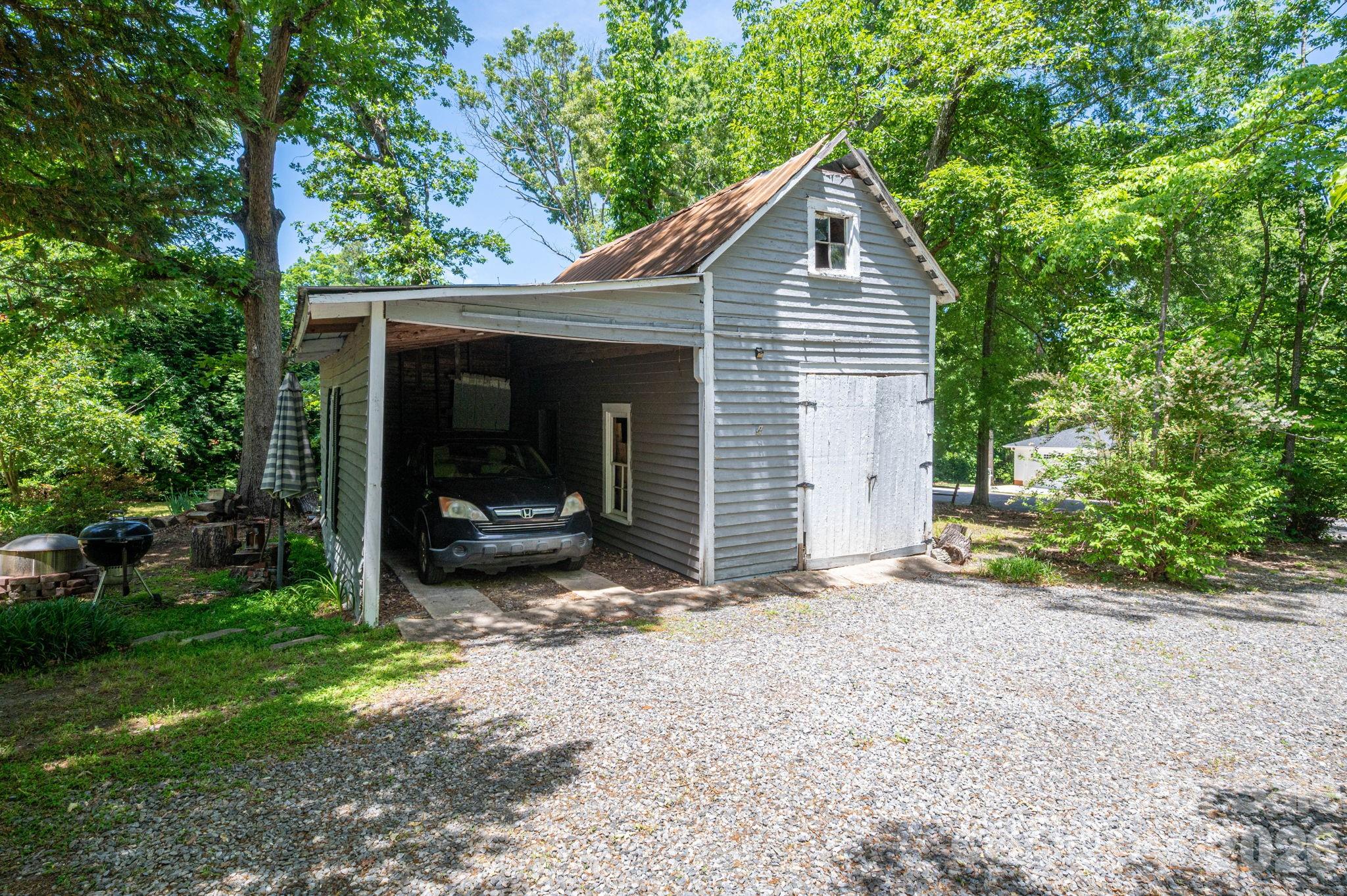 306 W Old Post Road Property Photo 32
