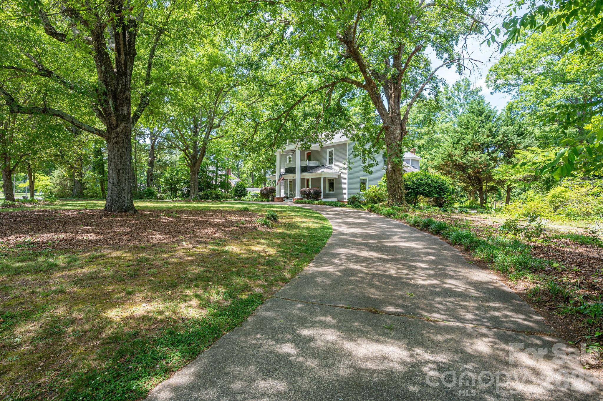 306 W Old Post Road Property Photo 34