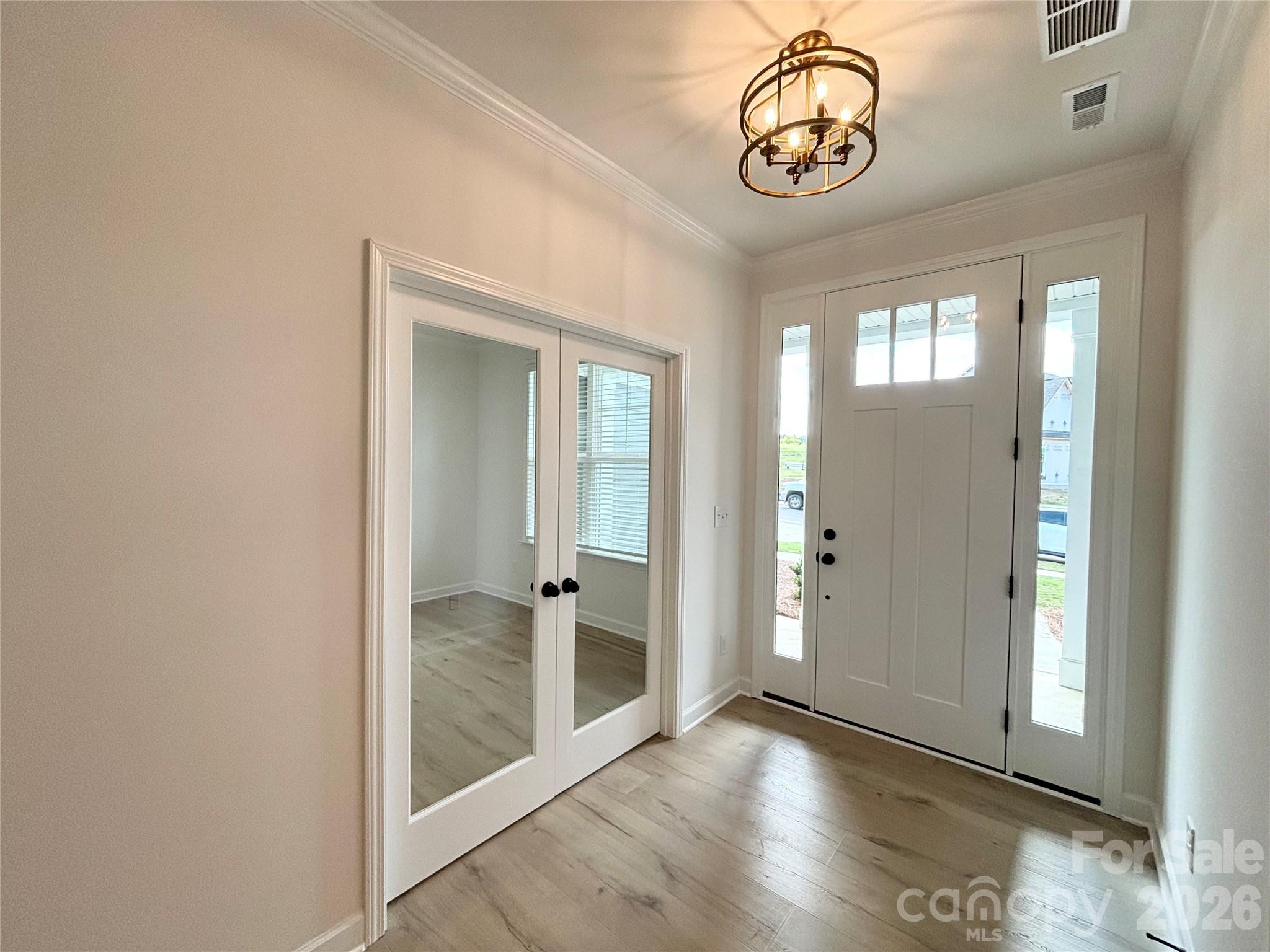 6823 Glen Abbey Lane Property Photo 4
