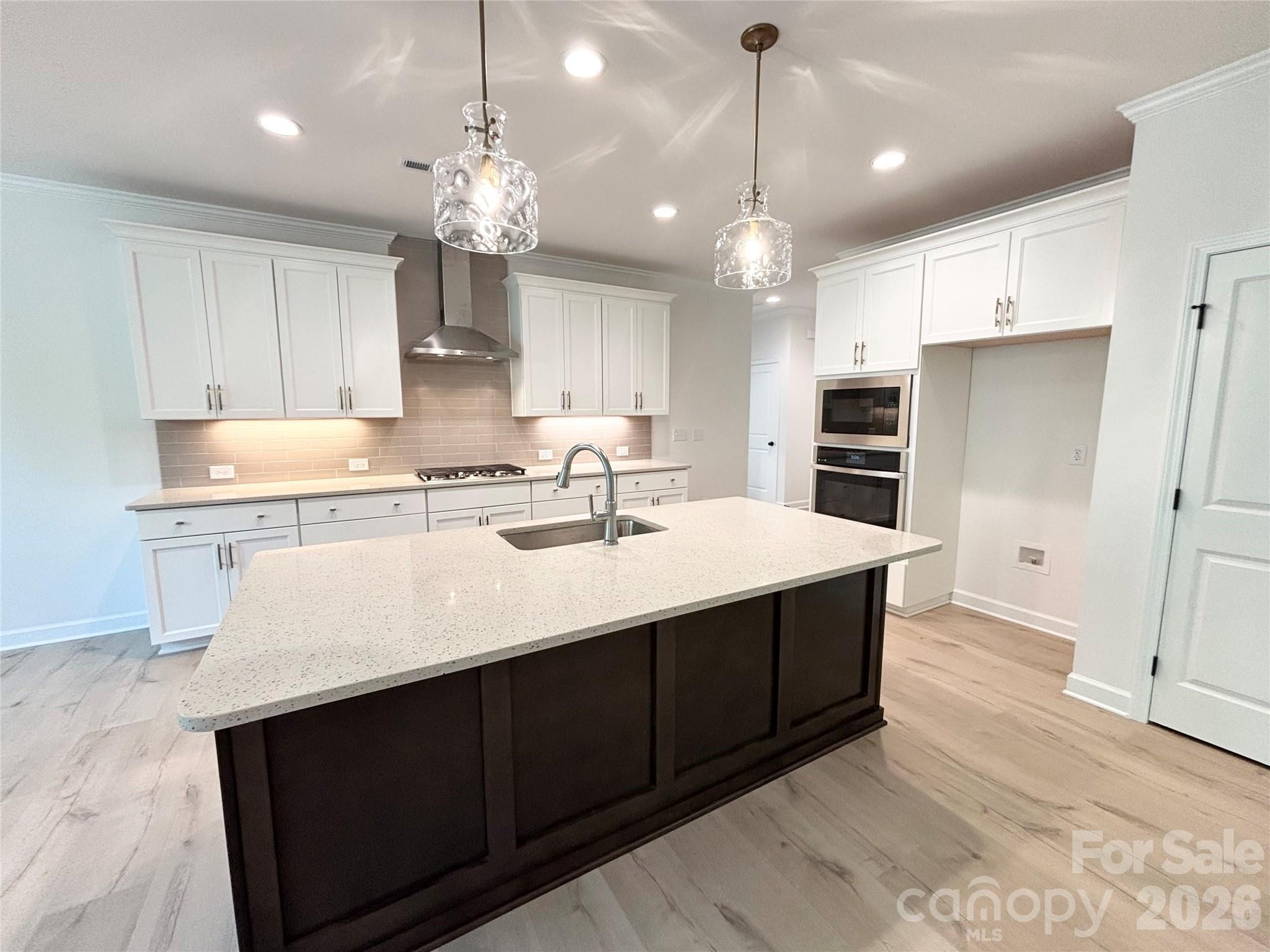 6823 Glen Abbey Lane Property Photo 7