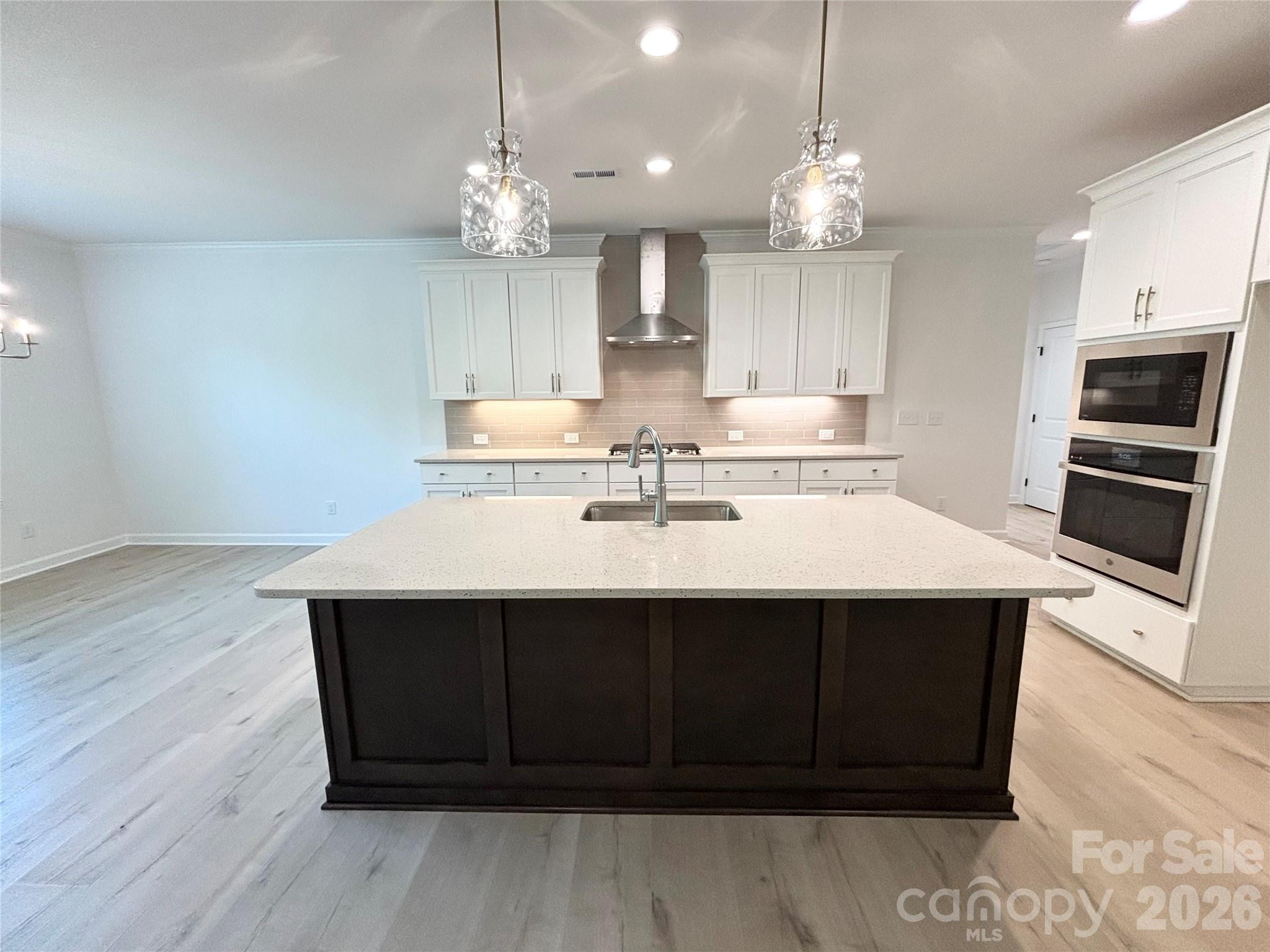 6823 Glen Abbey Lane Property Photo 12