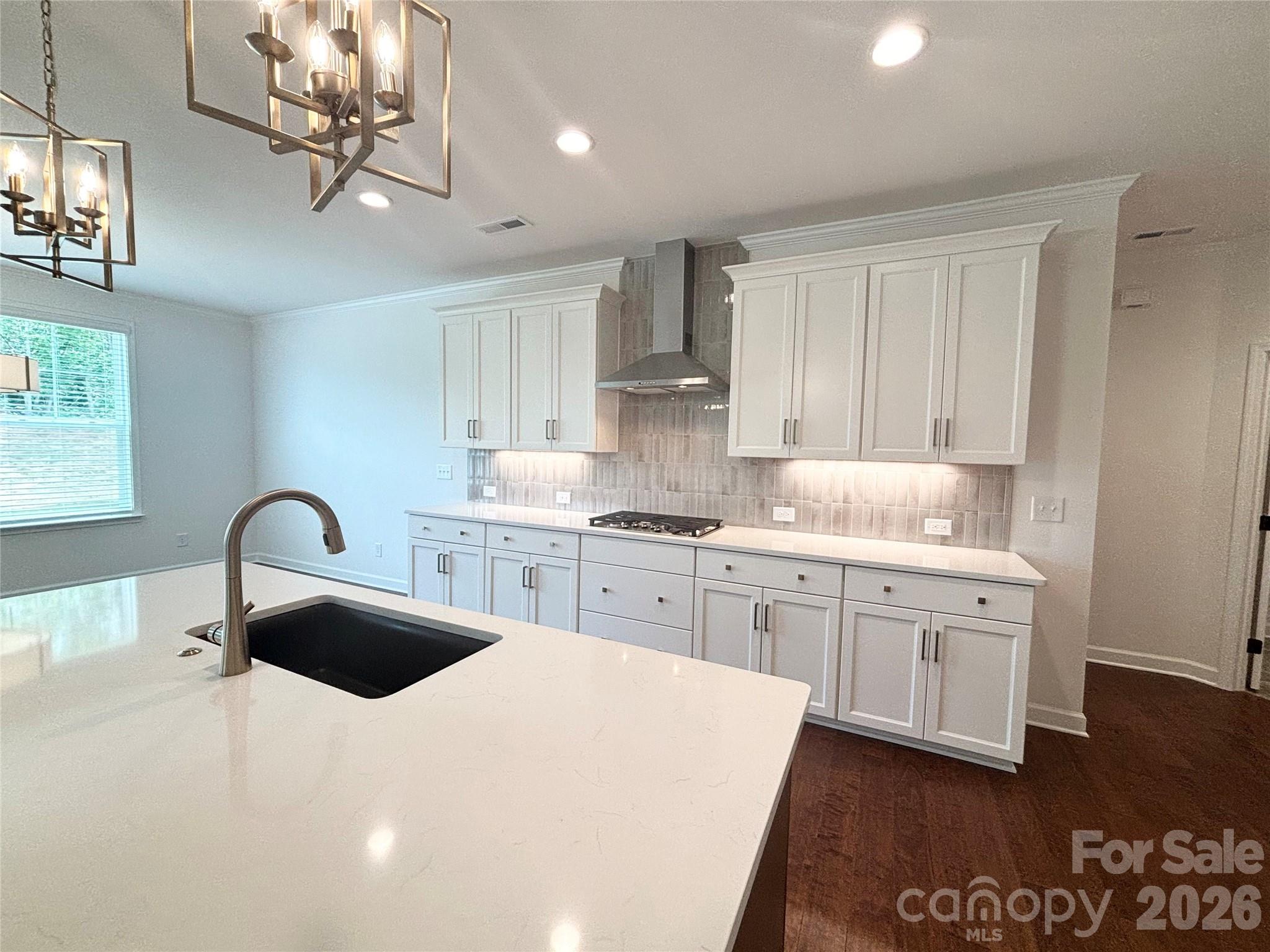 527 Oleander Street Property Photo 14