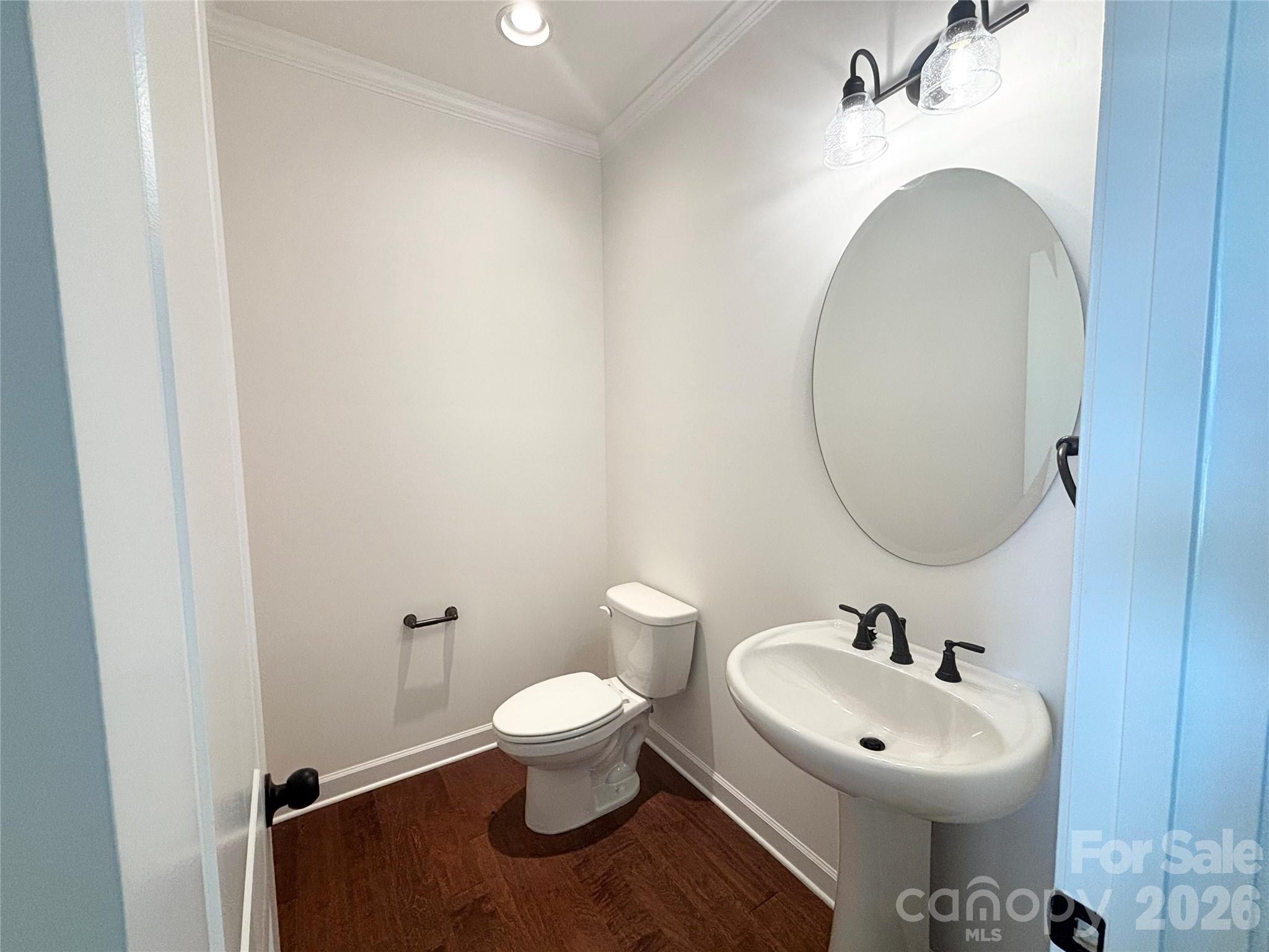 527 Oleander Street Property Photo 27