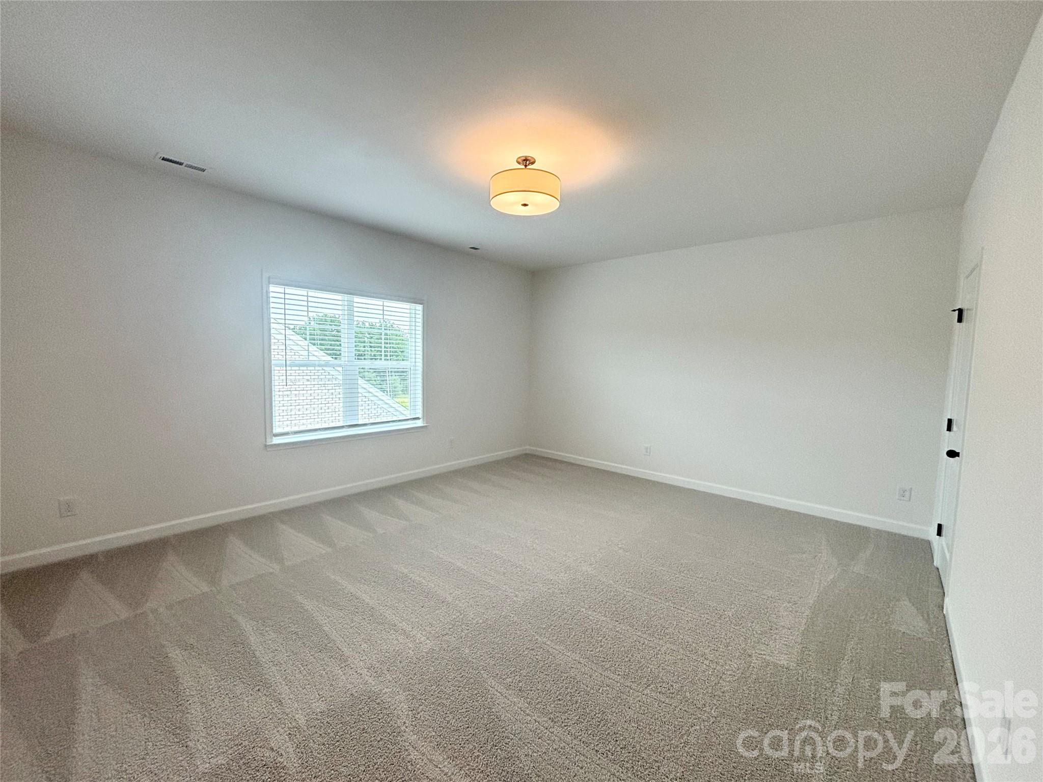 527 Oleander Street Property Photo 30