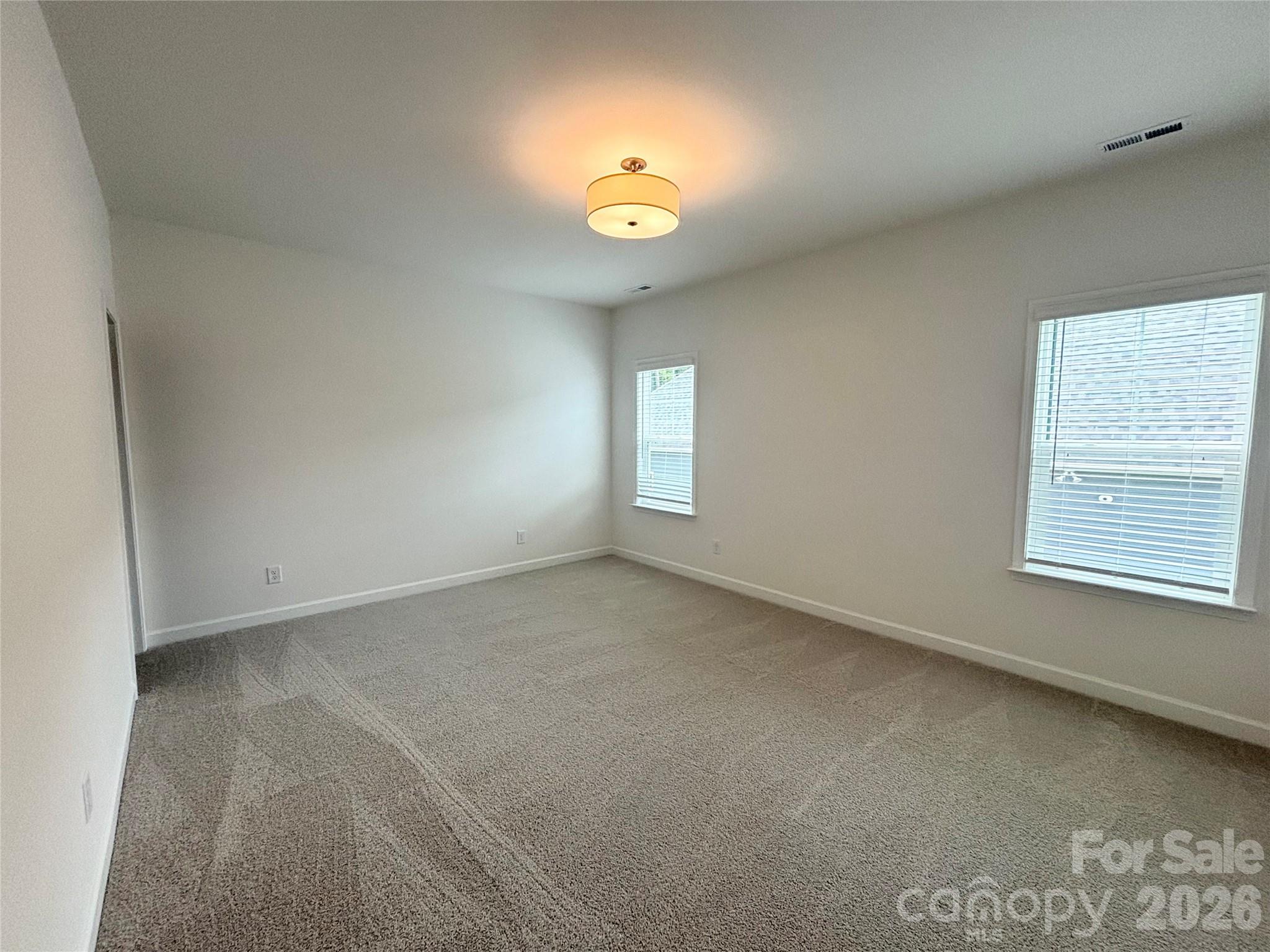 527 Oleander Street Property Photo 31