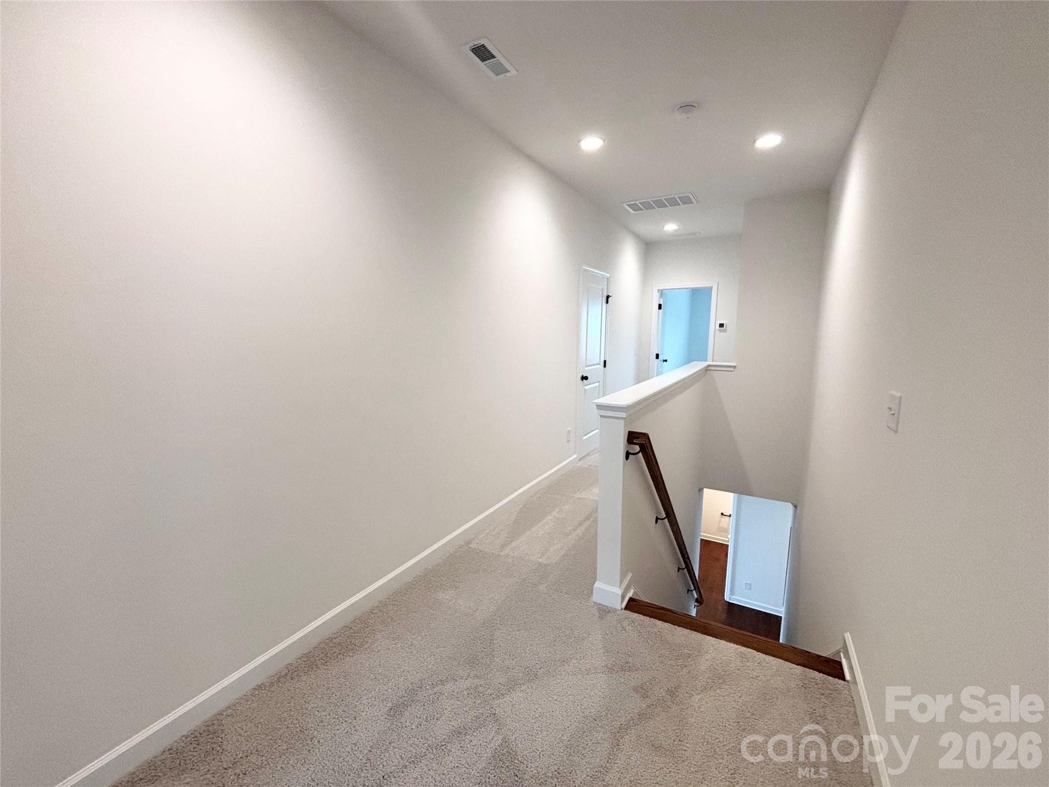 527 Oleander Street Property Photo 32