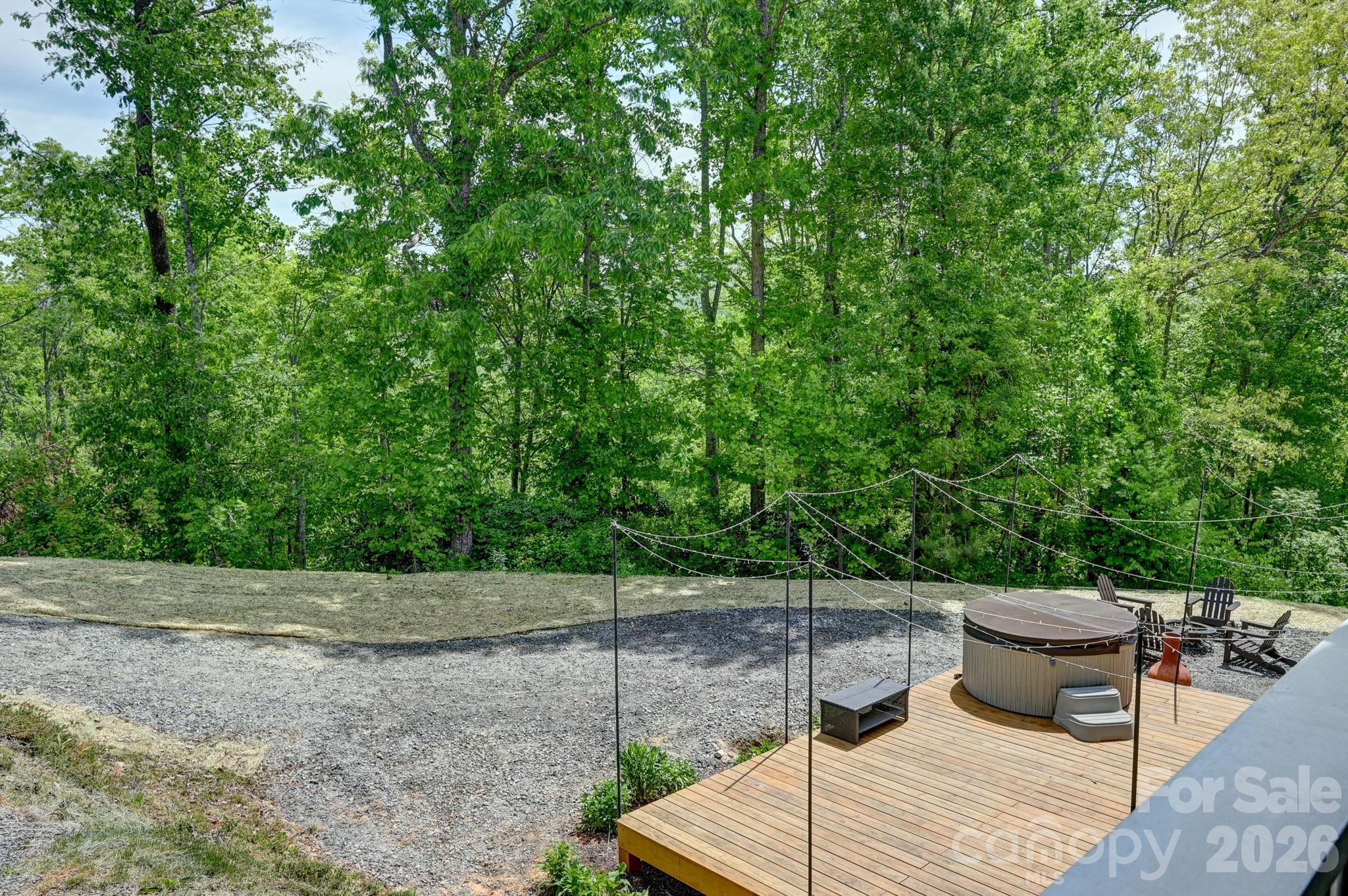 491 High Top Drive Property Photo 2