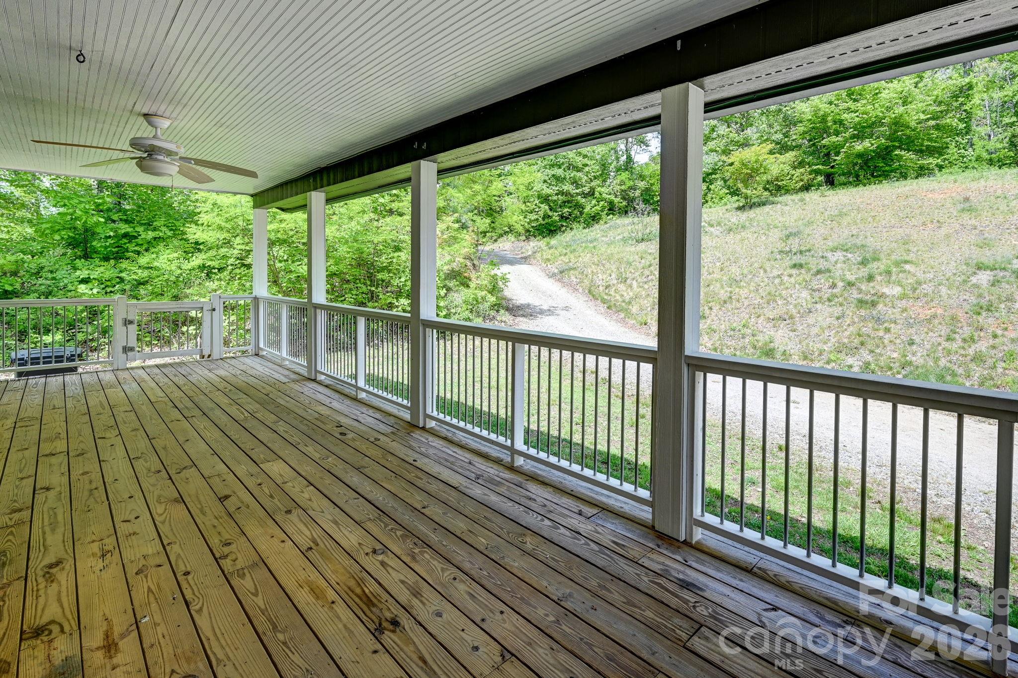 491 High Top Drive Property Photo 16
