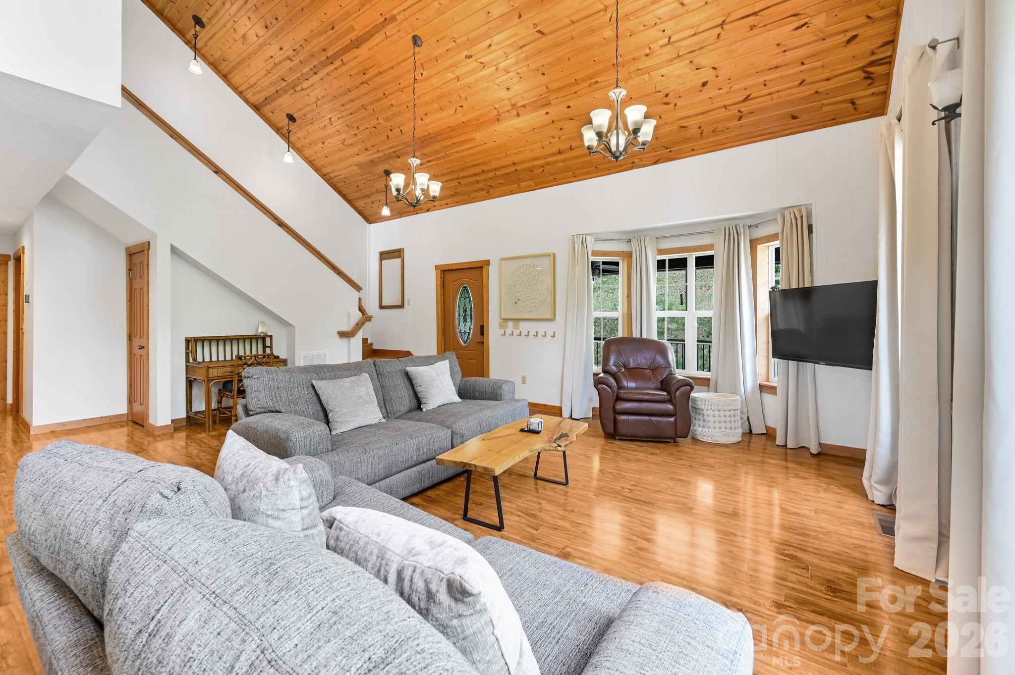 491 High Top Drive Property Photo 19