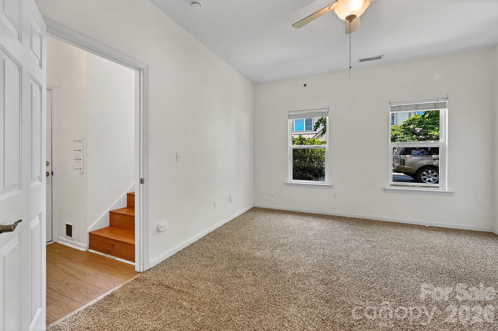 85 Rotunda Circle Property Photo 24