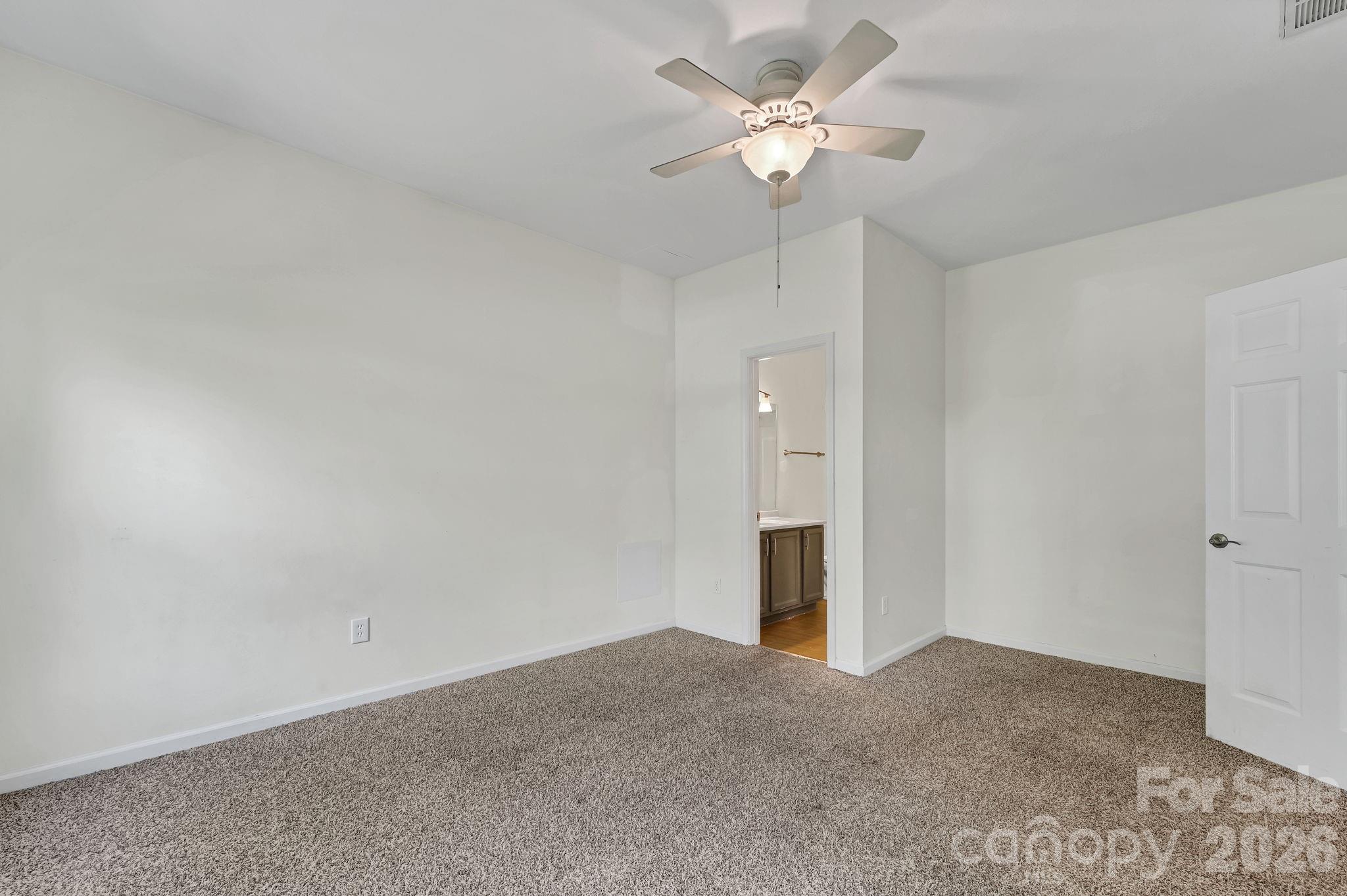 85 Rotunda Circle Property Photo 25