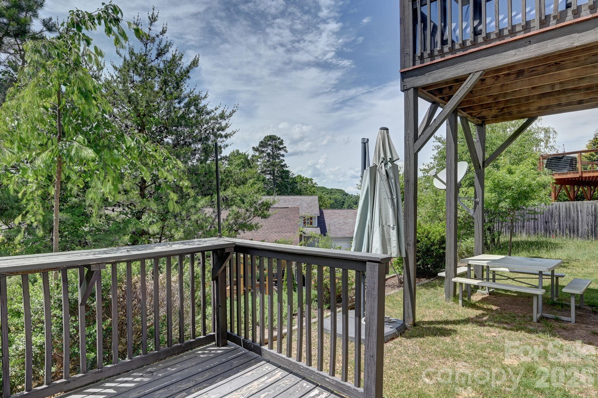 85 Rotunda Circle Property Photo 39