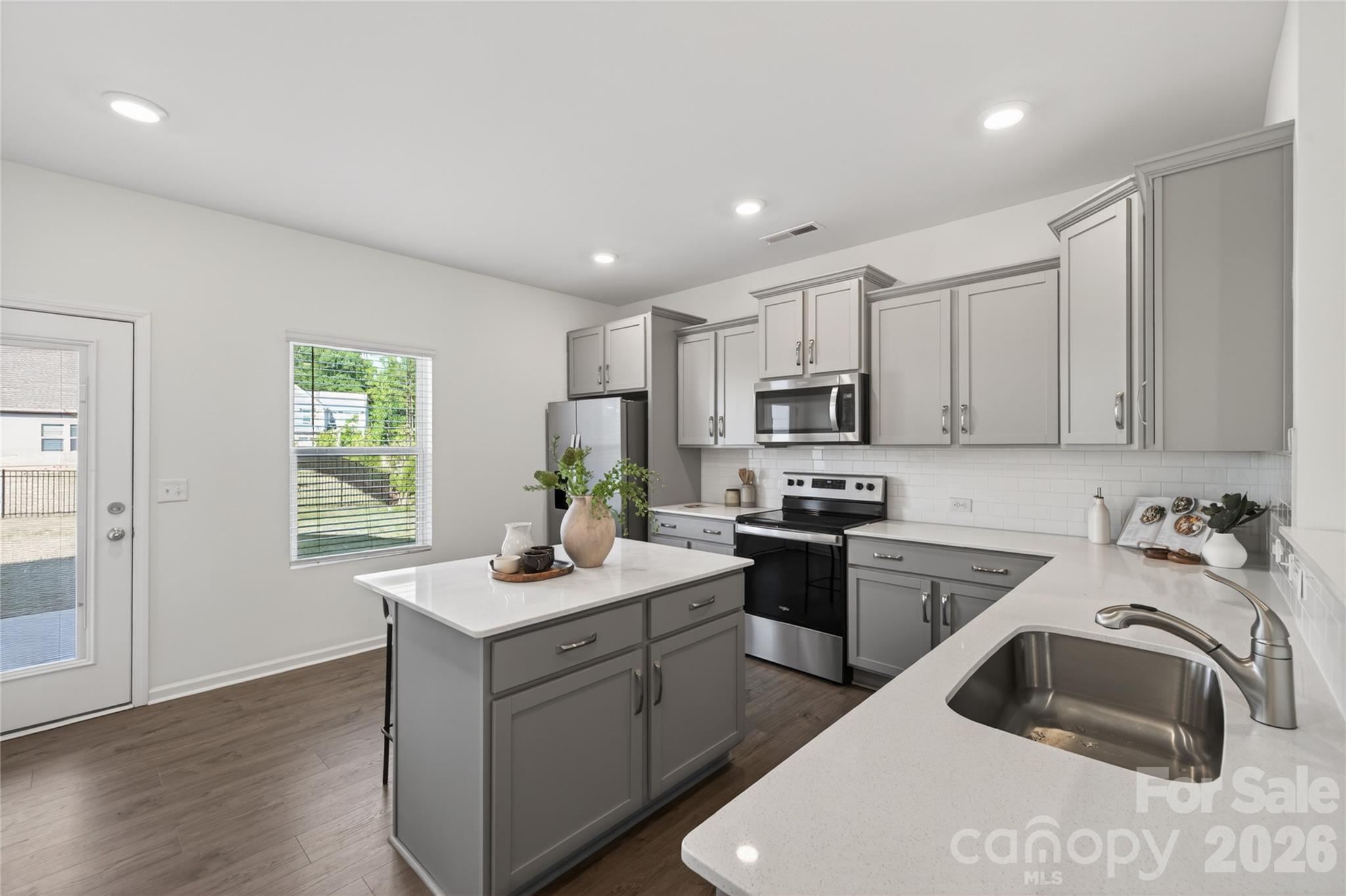 841 Scotch Meadows Loop 122 Property Photo 4