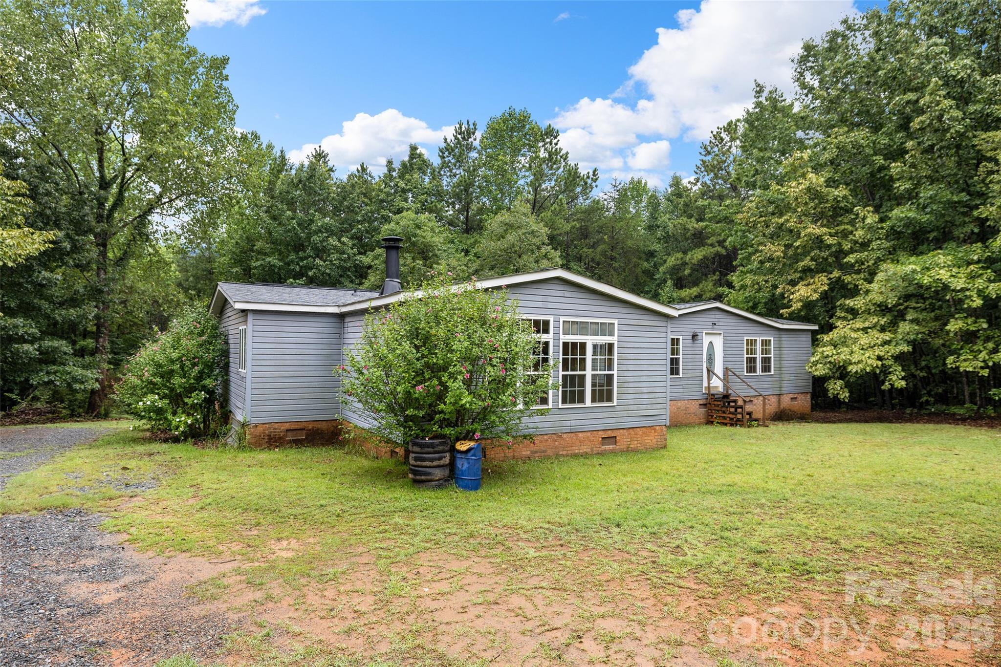 135 Benton Road Property Photo 6