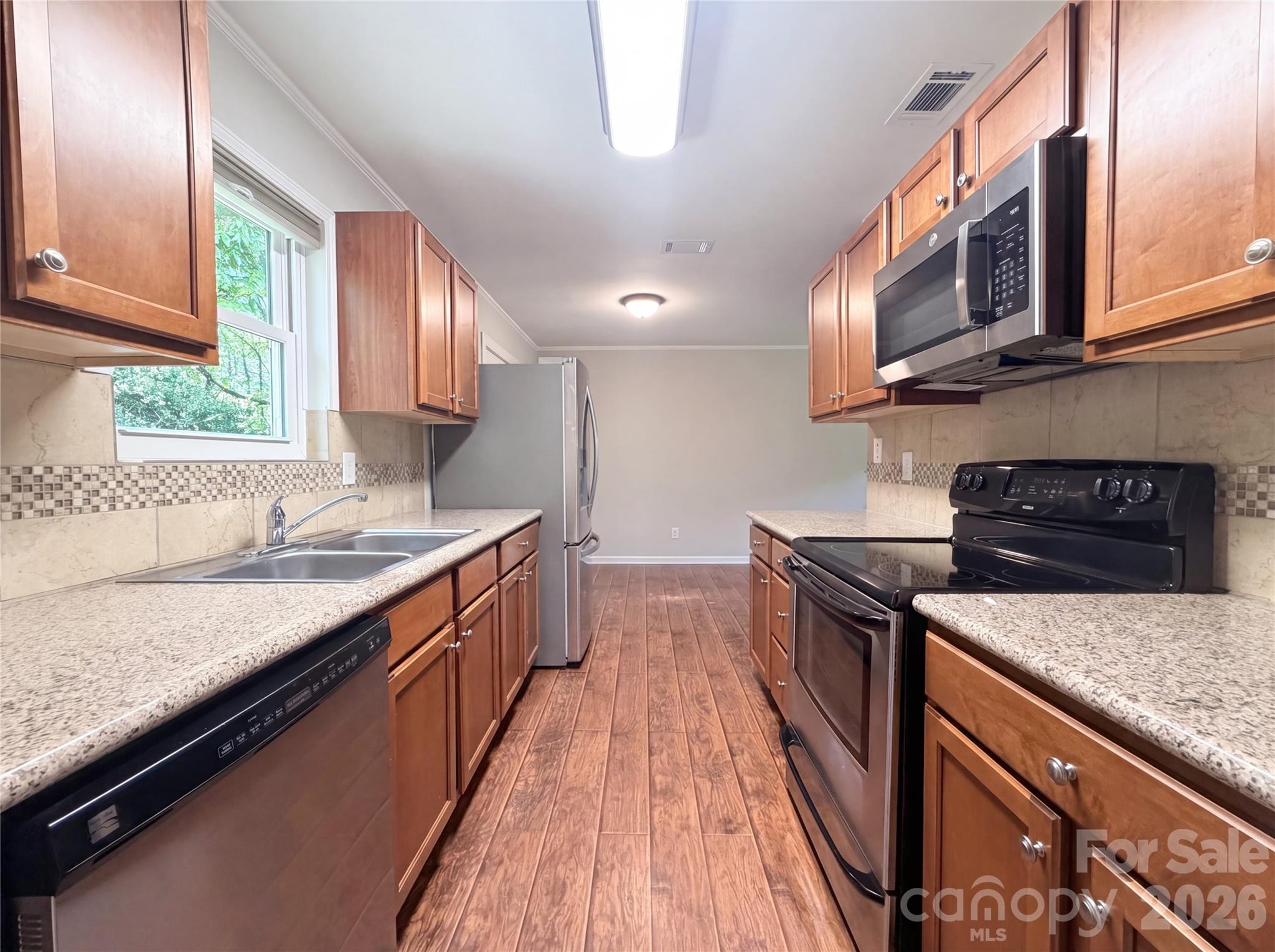 186 Jasmine Circle Property Photo 3