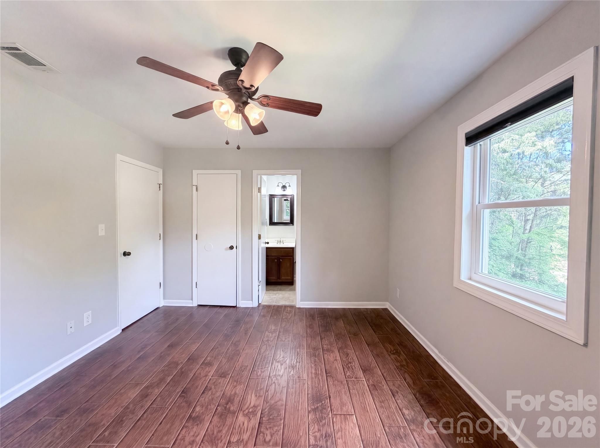 186 Jasmine Circle Property Photo 9
