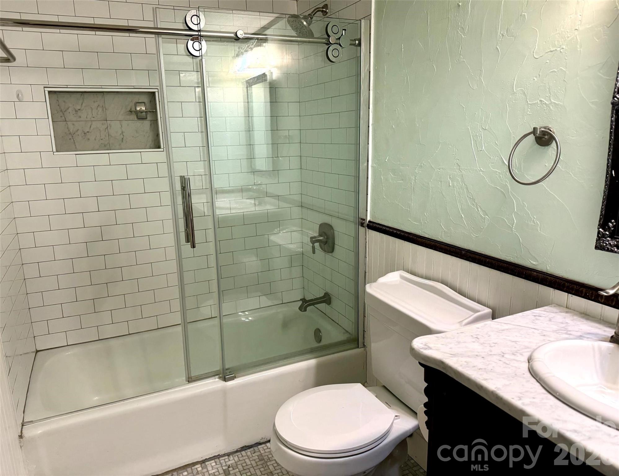 427 6th Avenue A-12 Property Photo 10