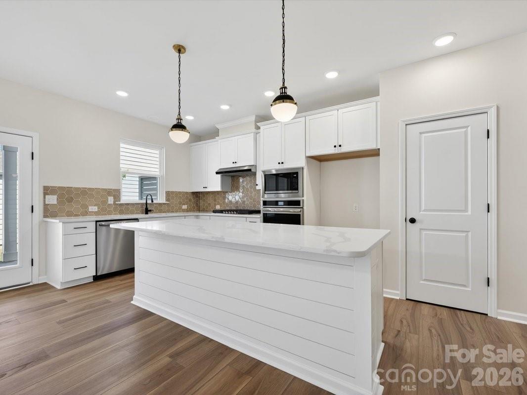 10032 Mamillion Drive Property Photo 3