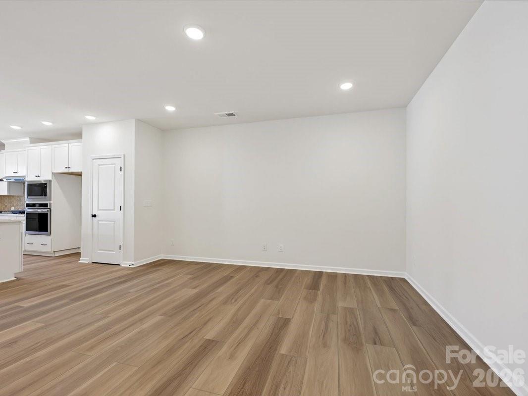 10032 Mamillion Drive Property Photo 14