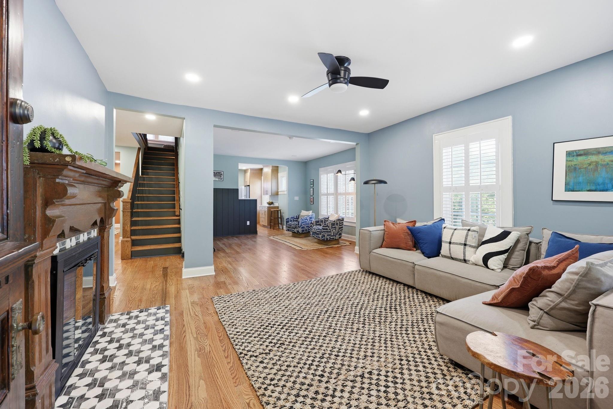 327 Campus Street Property Photo 7